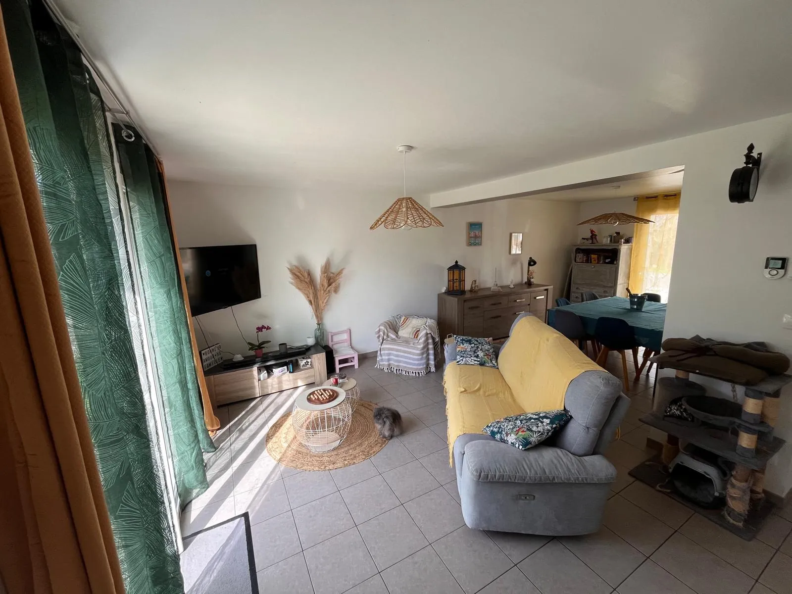 Belle maison T5 construite en 2014 à Saint-Joachim, proche écoles et jardin spacieux 