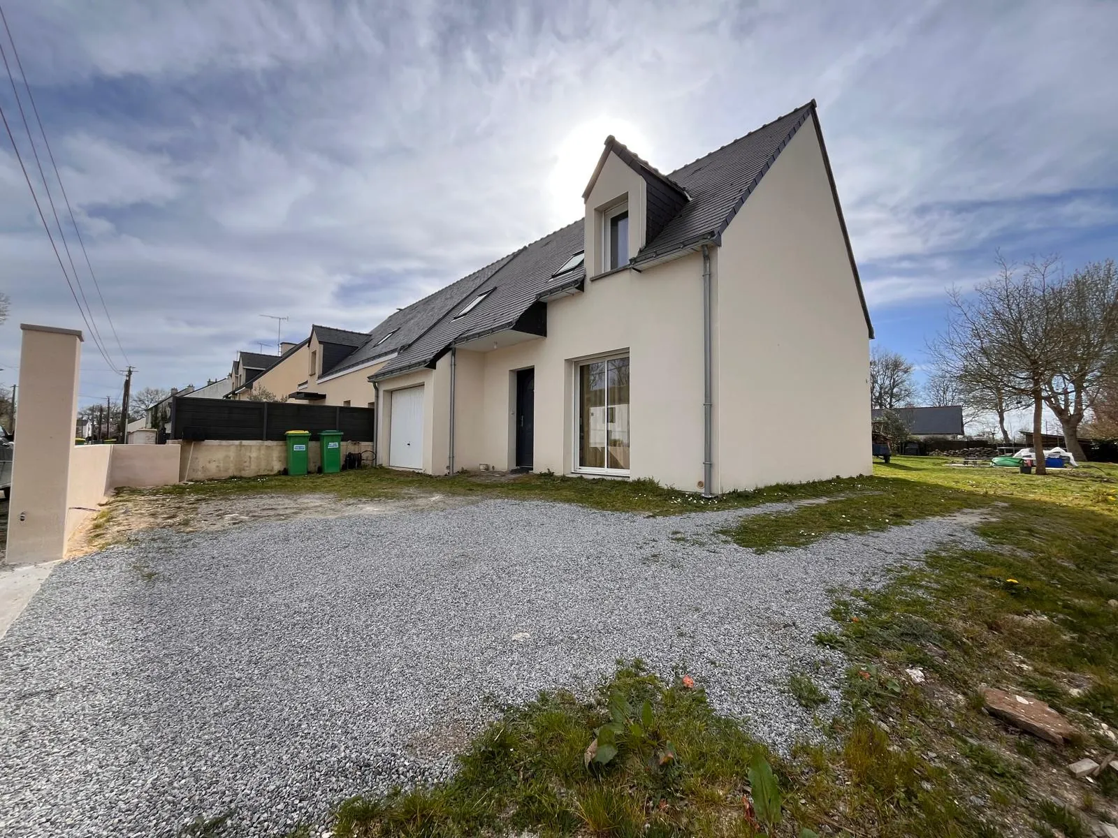 Maison 5 pièces à Saint-Joachim, construite en 2014 avec jardin et garage