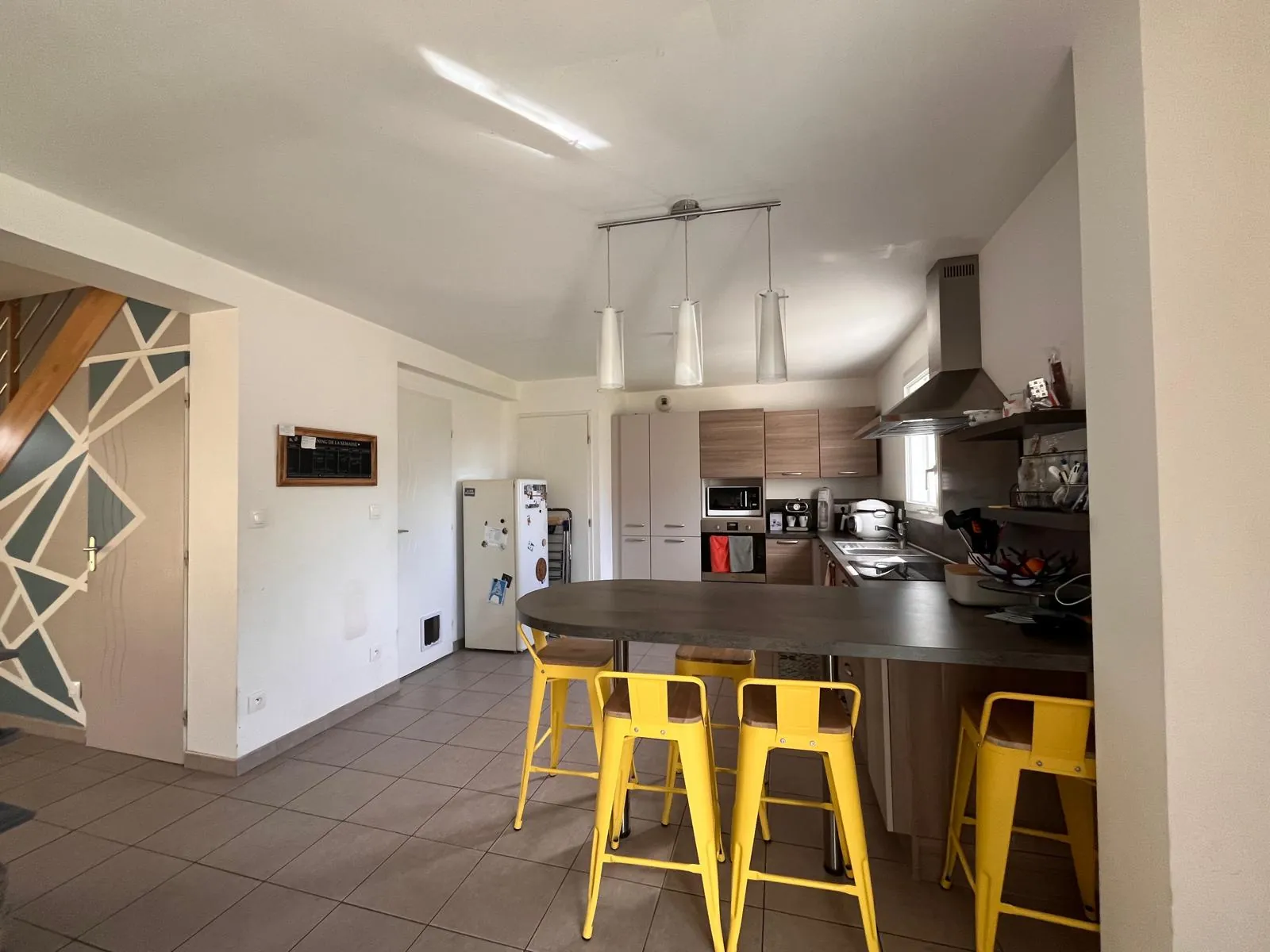 Belle maison T5 construite en 2014 à Saint-Joachim, proche écoles et jardin spacieux 