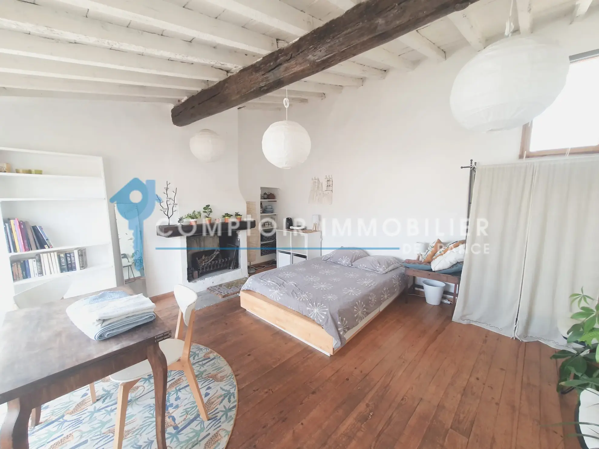 Appartement T1 lumineux de 24 m² avec terrasse à Montpellier, secteur Écusson