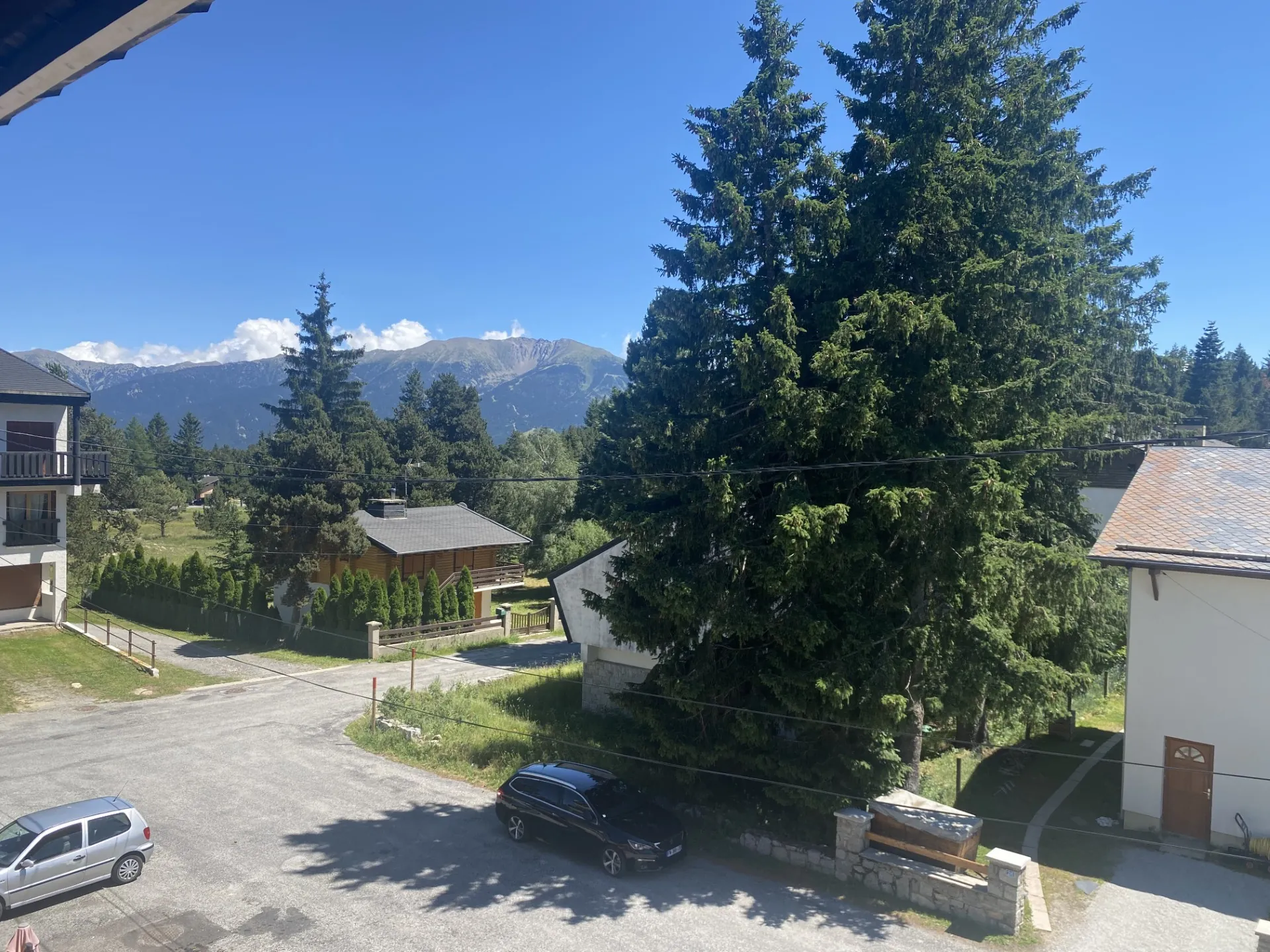 Appartement T2 avec vue montagne à Bolquère (66210) – Dernier étage et balcon