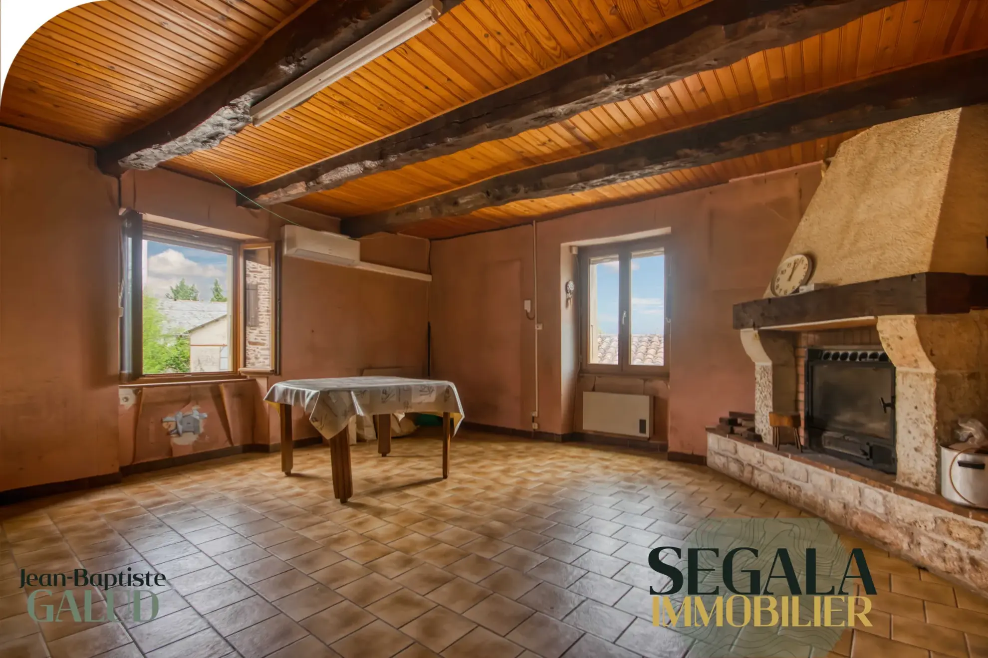 Charmante maison de village à Montirat avec garage, jardin et fibre optique 