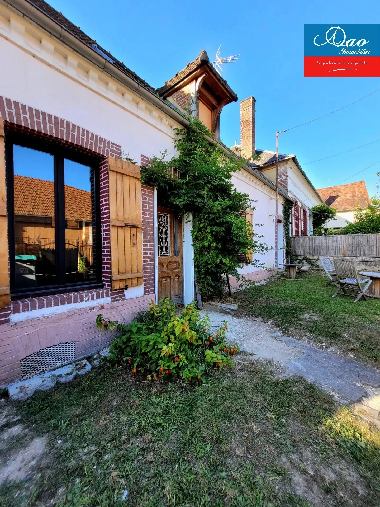Maison de caractère rénovée à Aix-Villemaur-Palis - 100 m² avec jardin