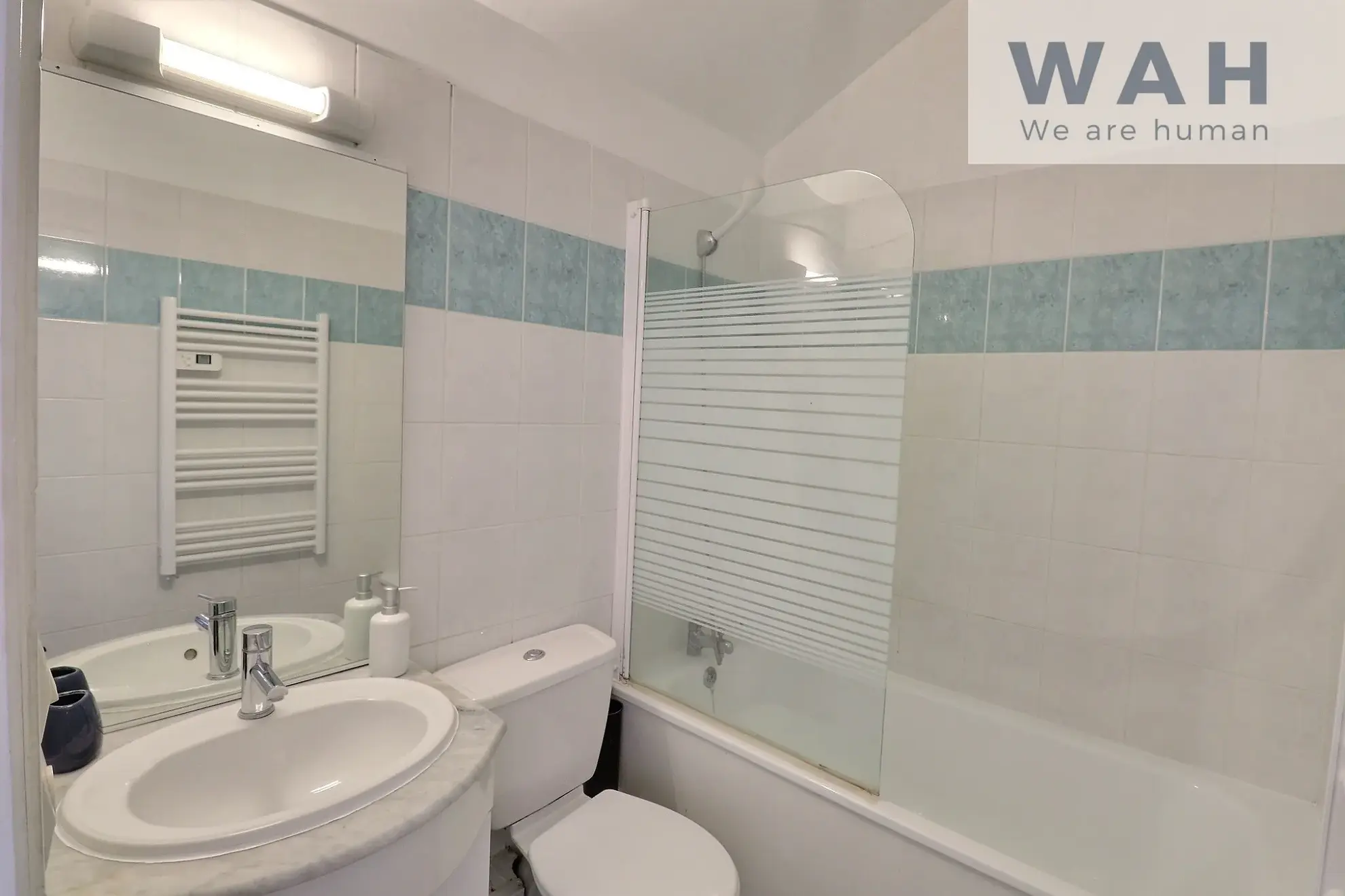 Immeuble de rapport à Raismes avec deux appartements et local commercial – Rentabilité 11% 