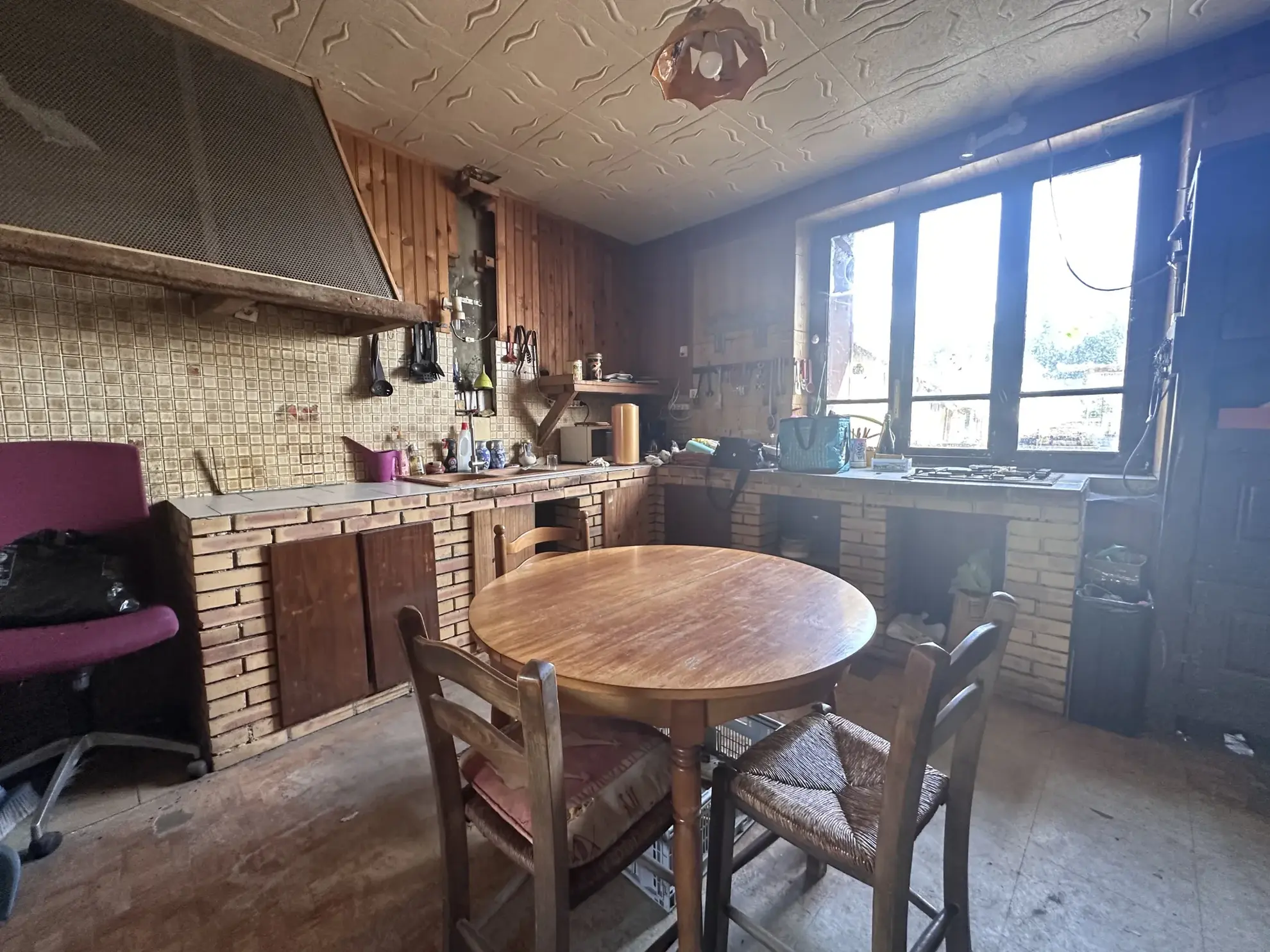 Maison à rénover de 70 m² à Auneau, potentiel d'agrandissement et environnement calme 