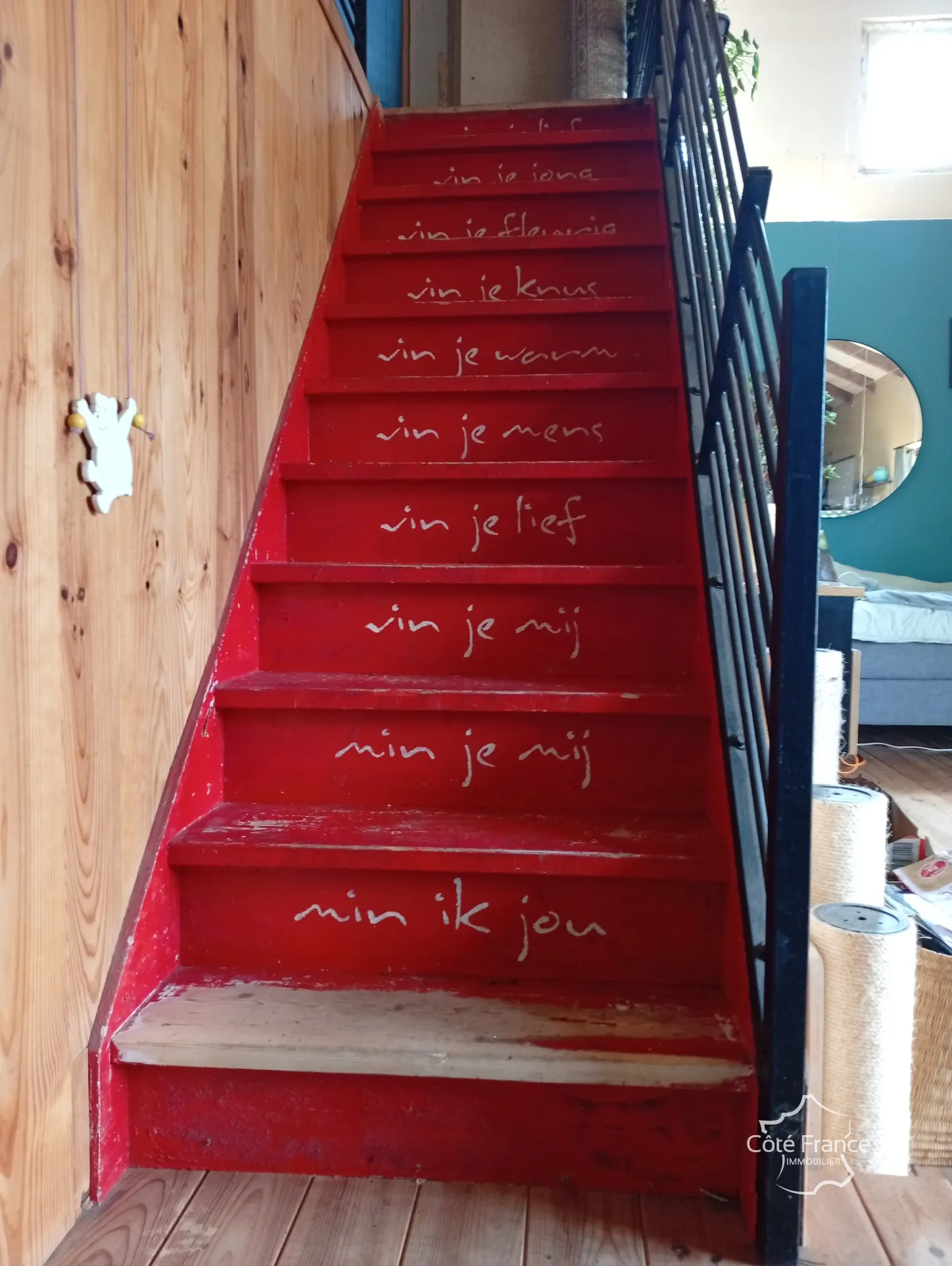 Charmante maison en pierre avec terrain de 4,75 hectares à Pleaux 