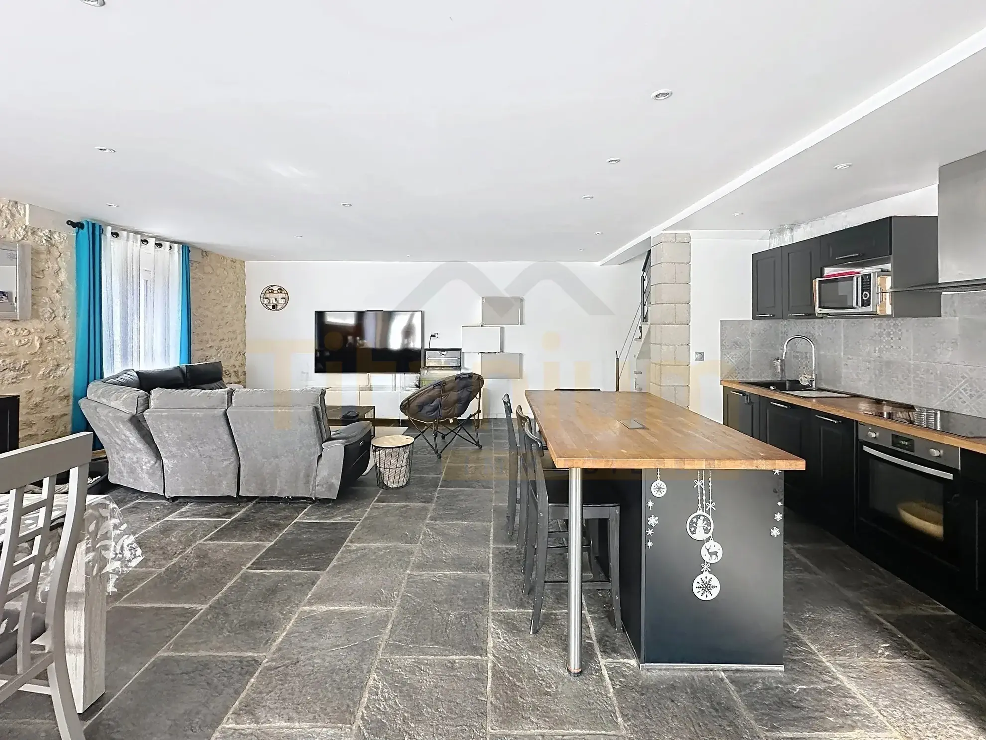 Maison spacieuse de 135 m² avec 4 chambres et jardin à Saint Clair Sur Epte 