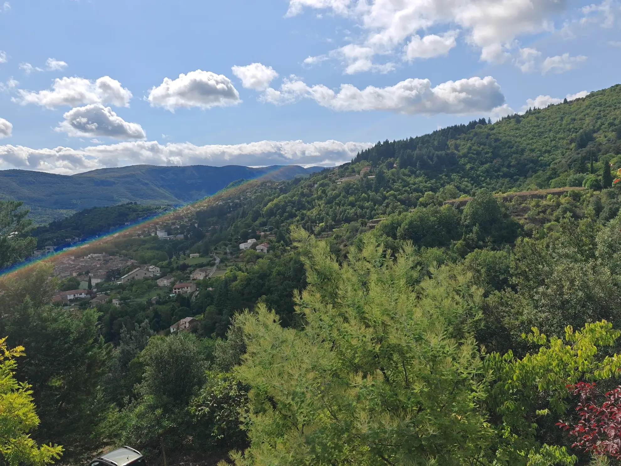 Villa F6 avec studio sur terrain arboré au Vigan – Vue panoramique et calme 