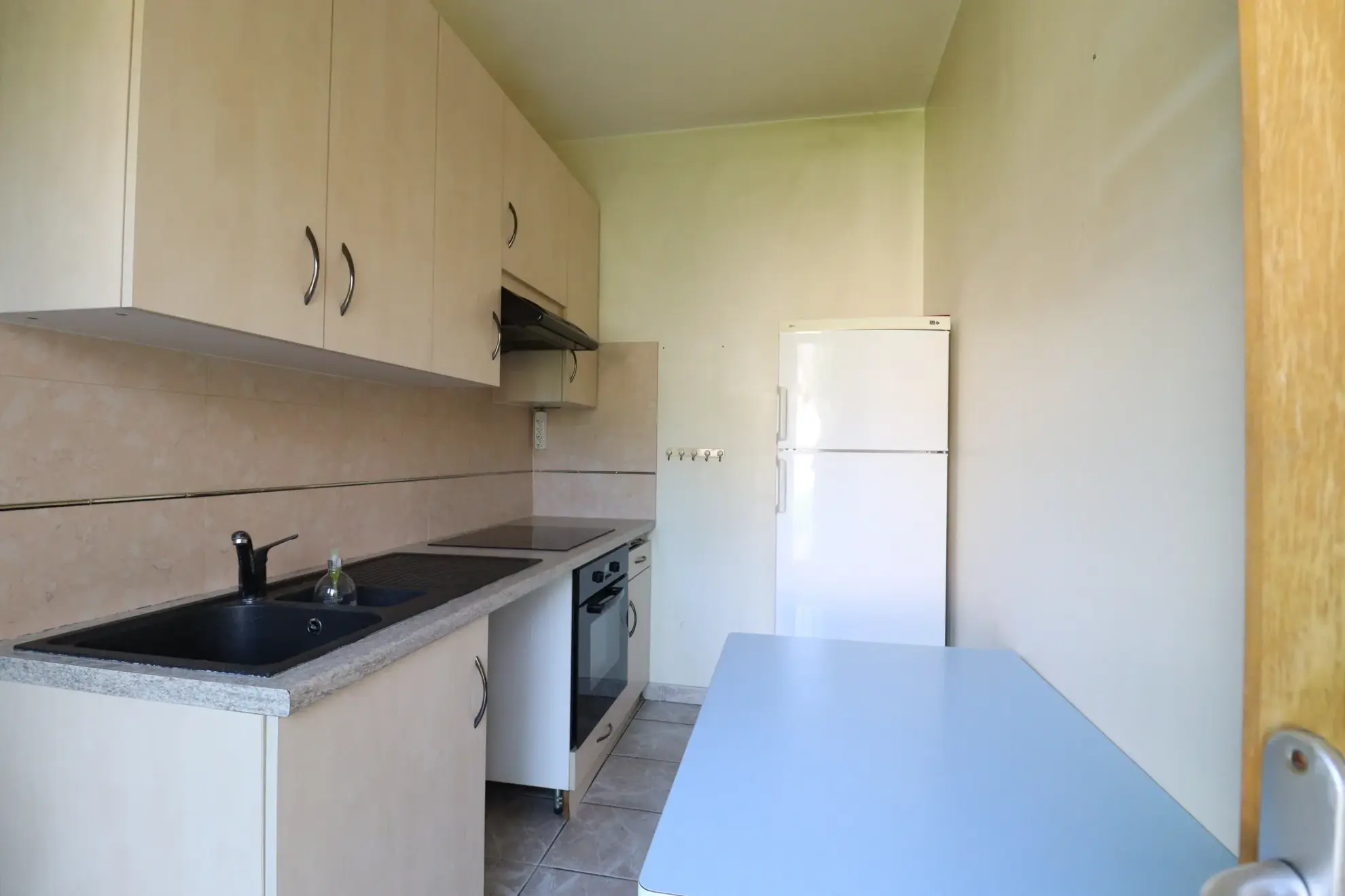 Maison mitoyenne avec jardin à Grenoble – 3 chambres, secteur dynamique 