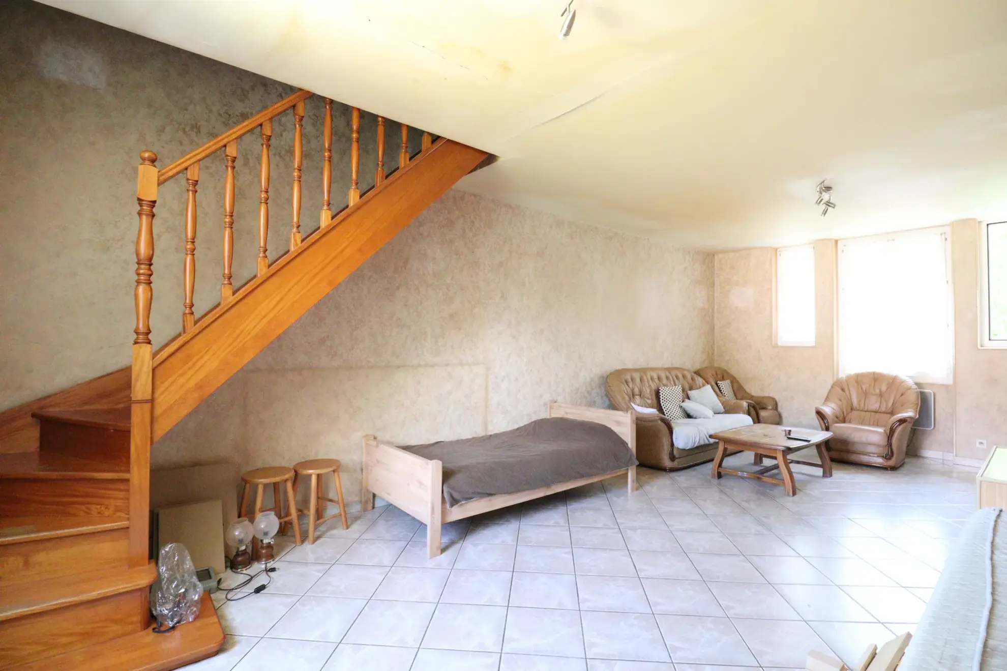 Maison mitoyenne avec jardin à Grenoble – 3 chambres, secteur dynamique 