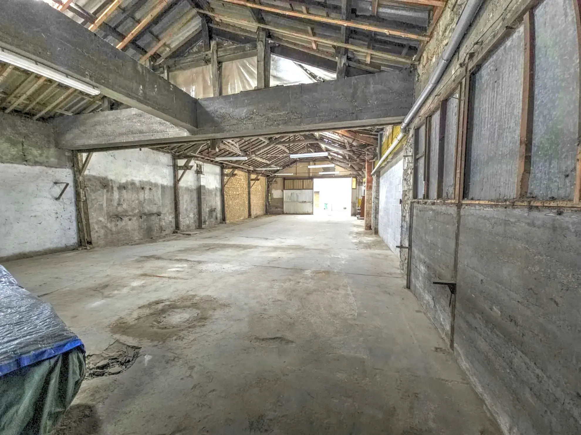 Entrepôt à vendre de 250 m² à Limoges secteur Fontaury - Appel d'offres à prix progressif 