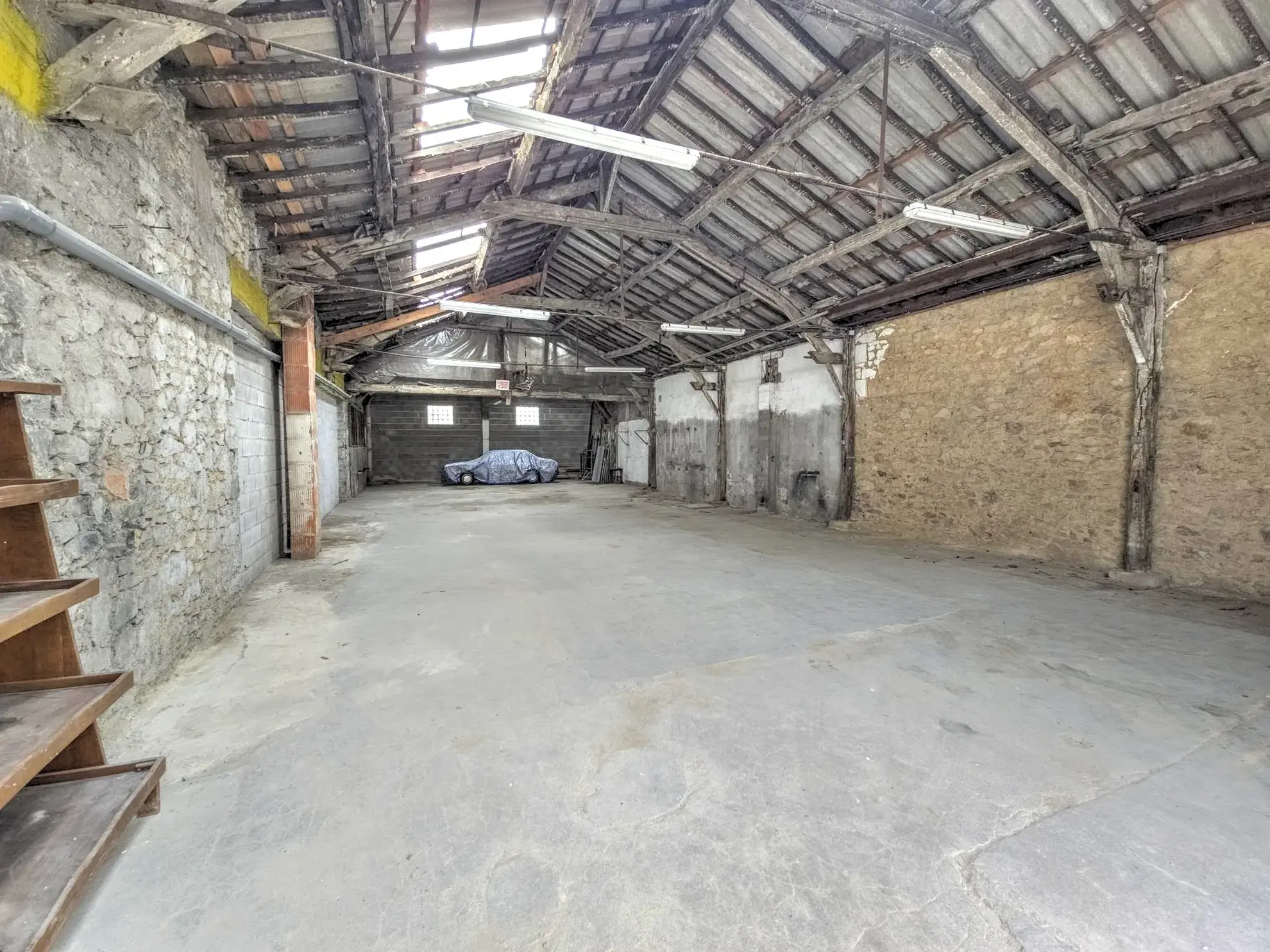 Entrepôt à vendre de 250 m² à Limoges secteur Fontaury - Appel d'offres à prix progressif 