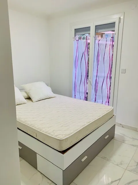 Appartement F3 rénové avec terrasse sud et parking à Amélie-les-Bains-Palalda 