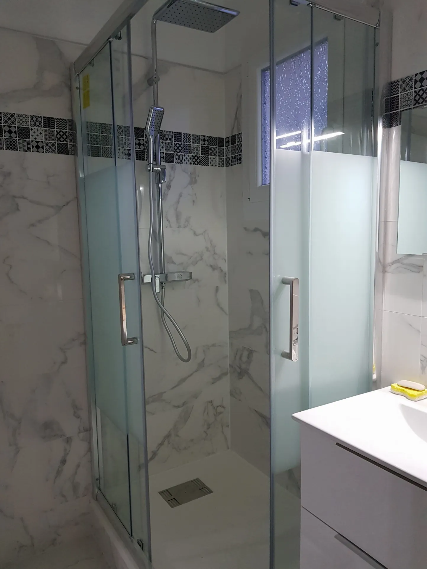 Appartement F3 rénové avec terrasse sud et parking à Amélie-les-Bains-Palalda 