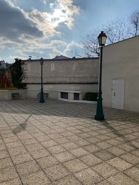 Studio à vendre à Paris 20ème – Côte cour, proche commodités 