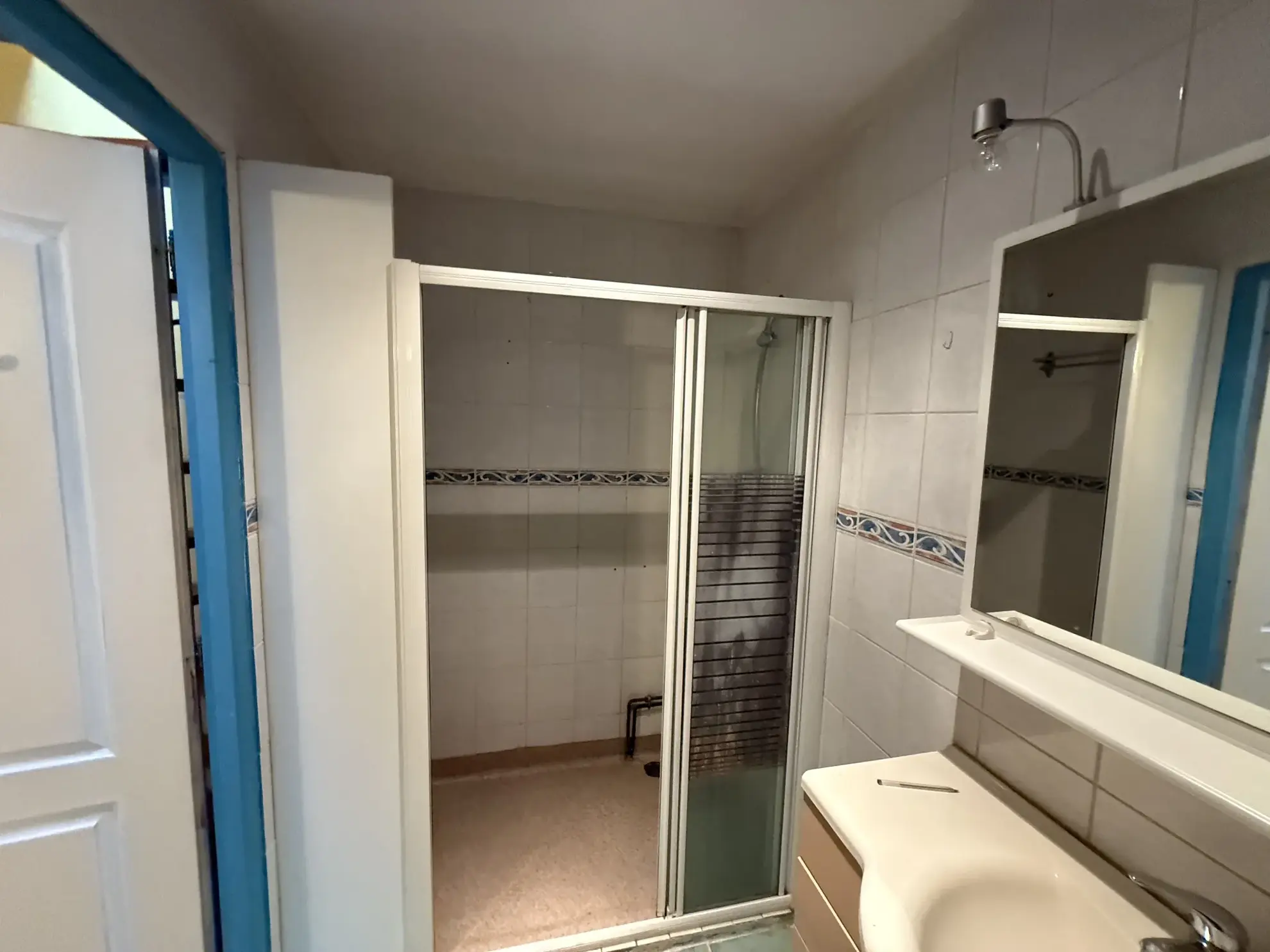 Maison en plein centre du Puy-en-Velay à vendre, idéal investisseur ou commerçant 