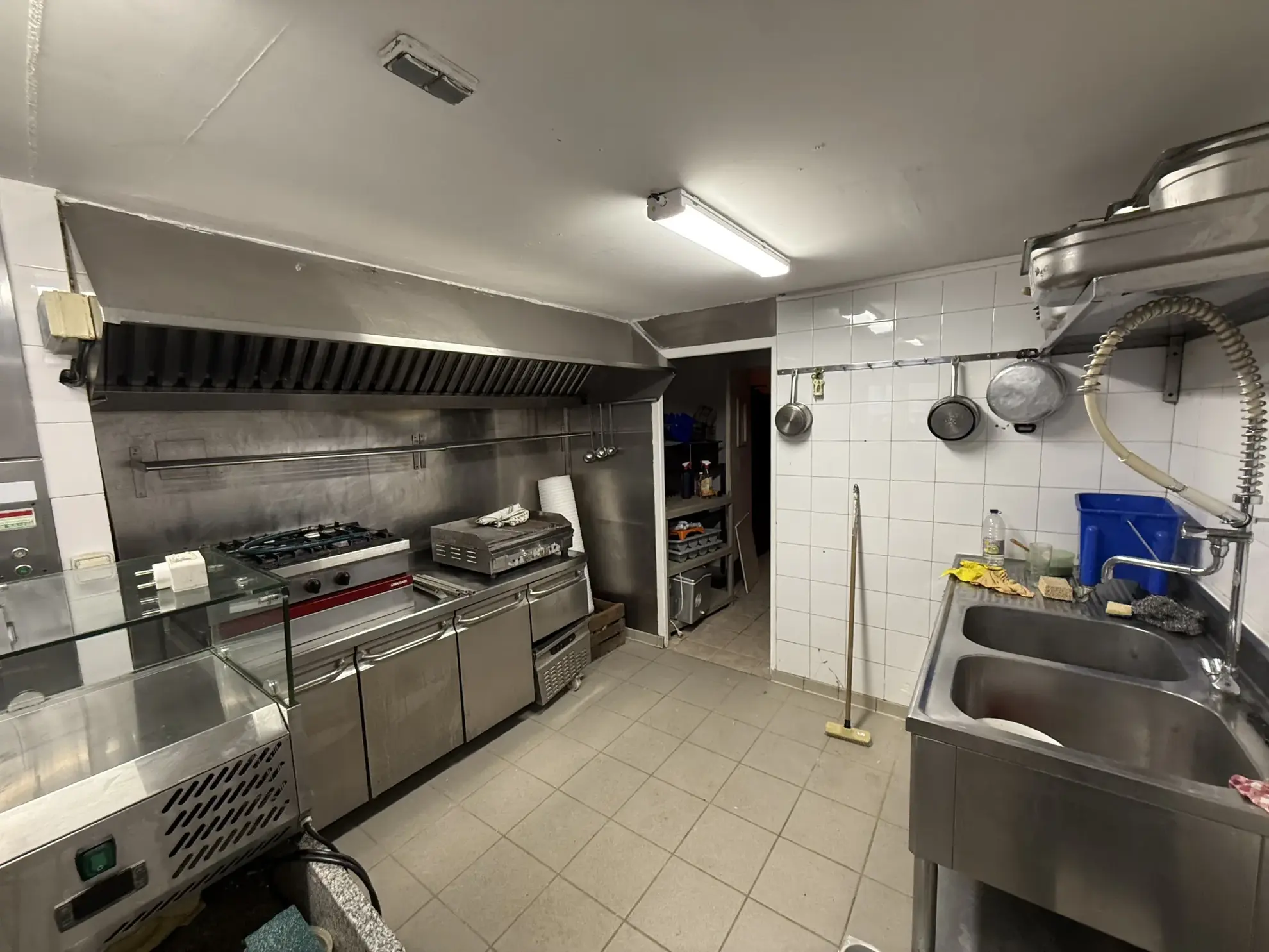 Maison en plein centre du Puy-en-Velay à vendre, idéal investisseur ou commerçant 