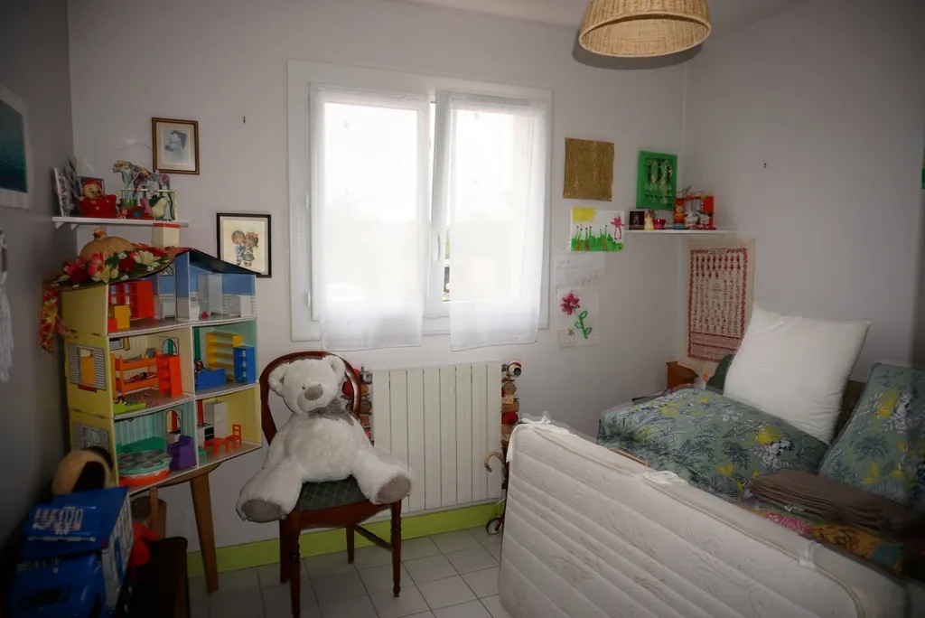 Belle maison de 5 pièces avec terrasse et jardin au Donjon 