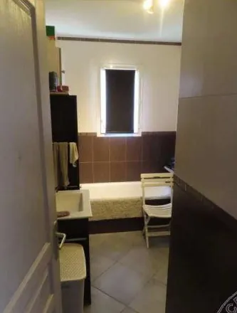 Maison T4 à Nuits en vente aux enchères, jardin et garage, prix départ 38 800 euros 