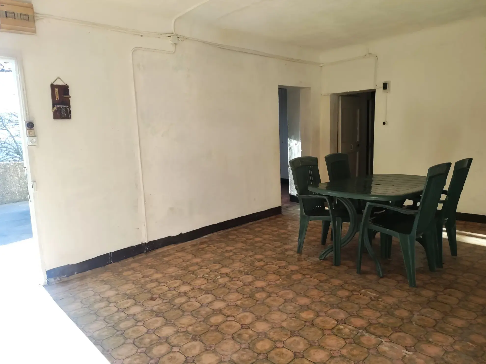 Corps de ferme en Provence à rénover avec vue panoramique à Volonne 