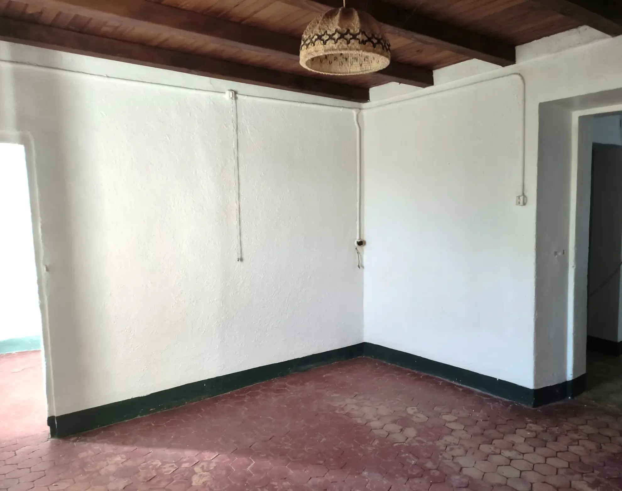 Corps de ferme en Provence à rénover avec vue panoramique à Volonne 