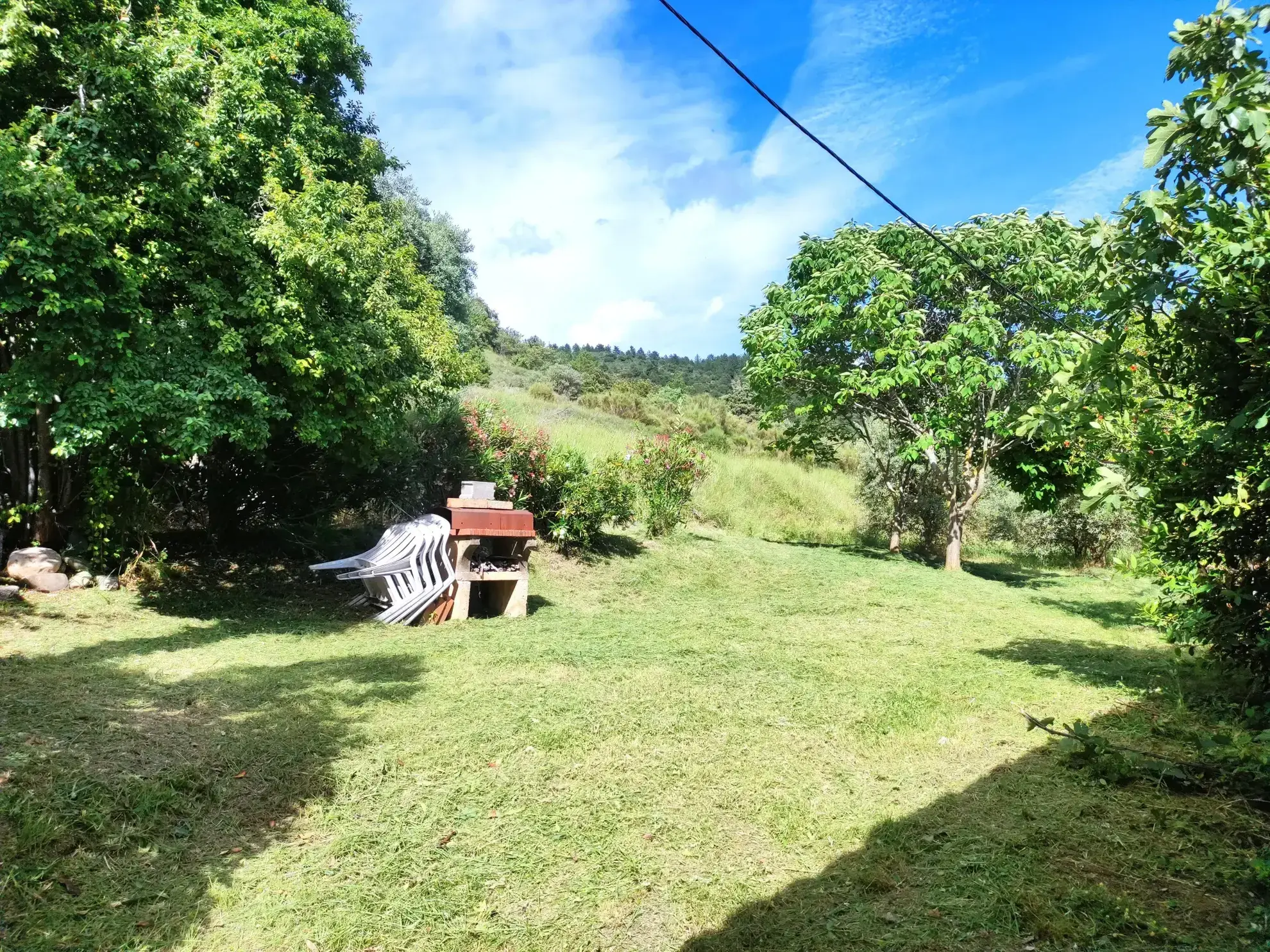Corps de ferme en Provence à rénover avec vue panoramique à Volonne 