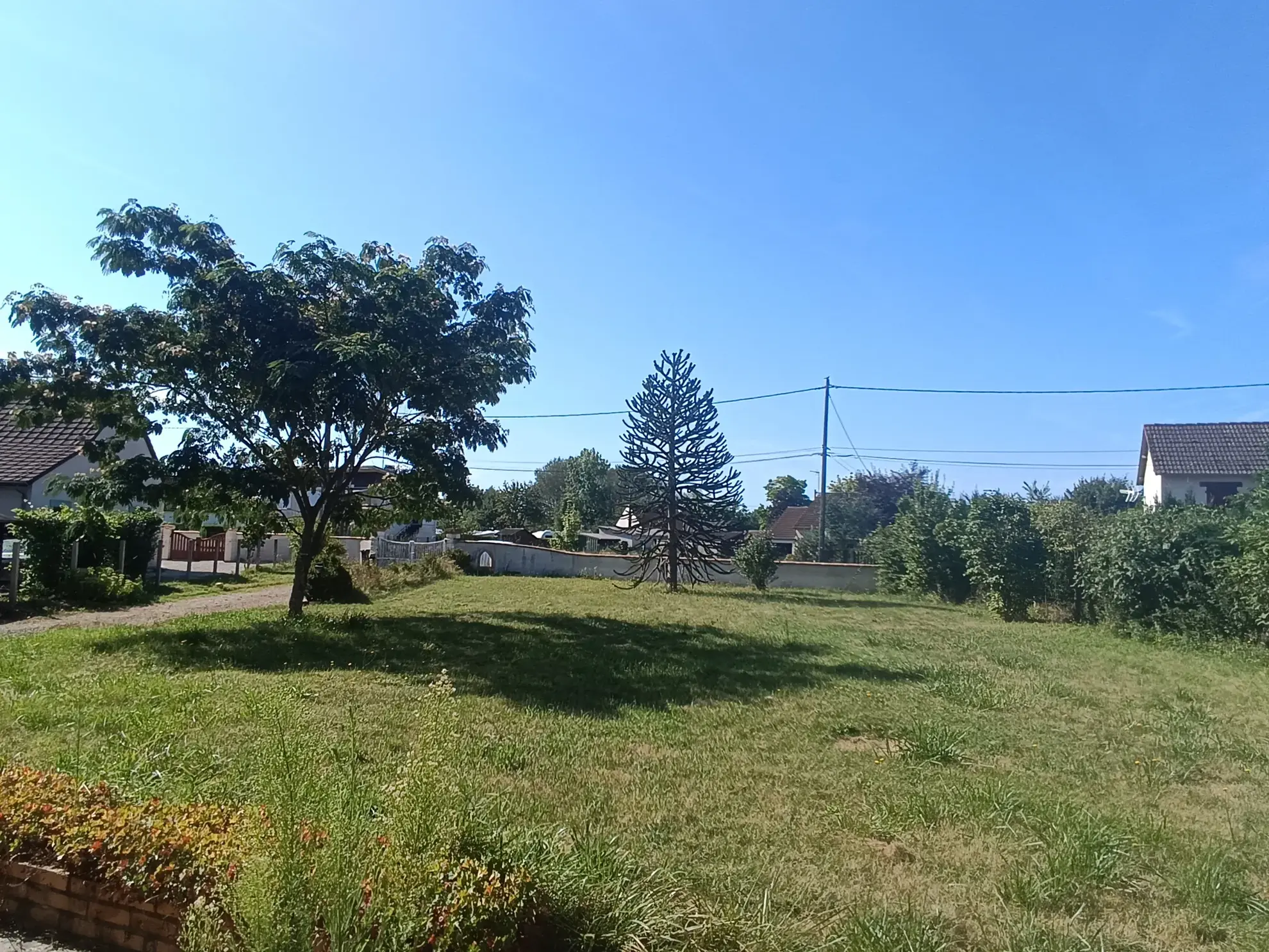Maison 4 chambres à Vignoux-sur-Barangeon, dans un bourg calme, proche écoles et commerces 