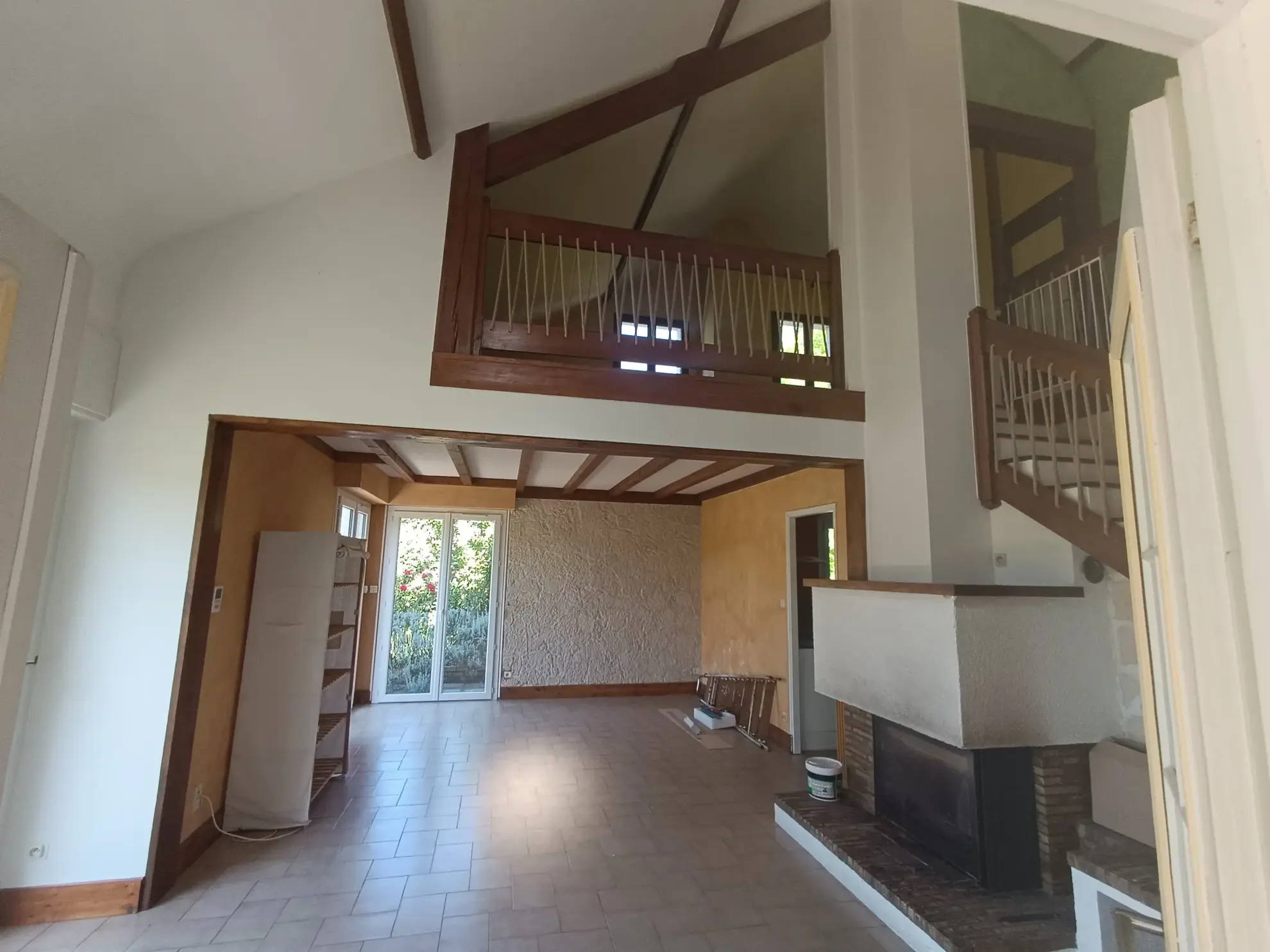 Maison 4 chambres à Vignoux-sur-Barangeon, dans un bourg calme, proche écoles et commerces 