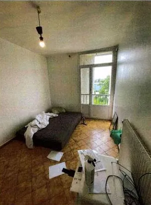 Appartement T4 en vente aux enchères à Vénissieux - 75m² à prix réduit 