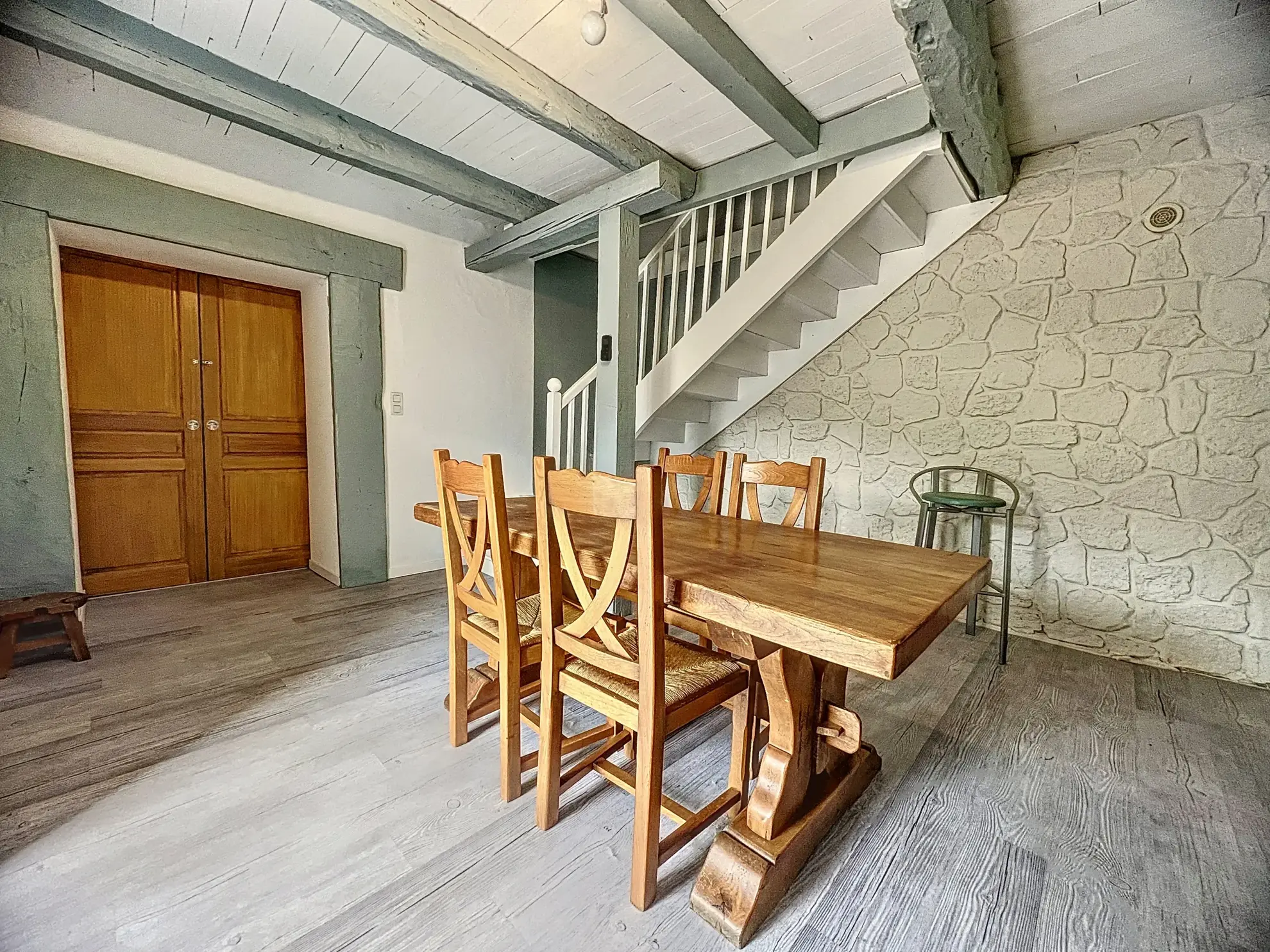 Maison de 91 m² avec 2 chambres, terrasse et garage dans le Parc des Grands Causses 