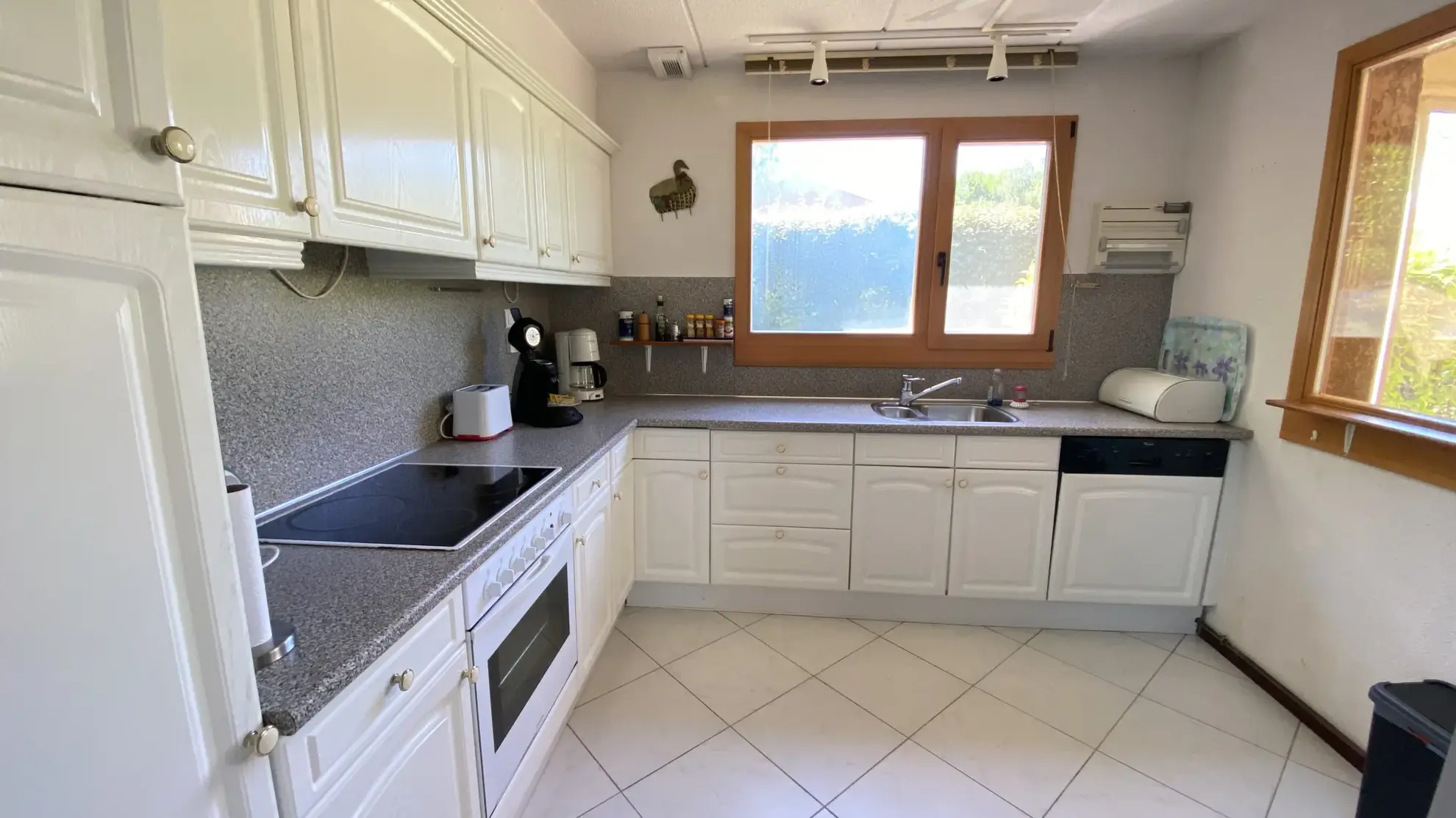 Villa T4 avec grande piscine et équipements de loisirs à Lombez 