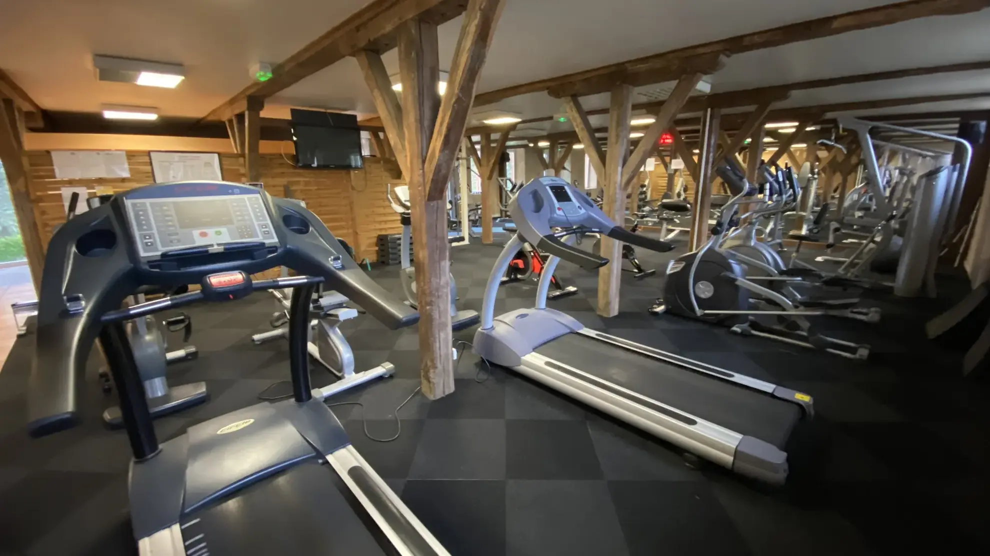 Villa T4 avec grande piscine et équipements de loisirs à Lombez 