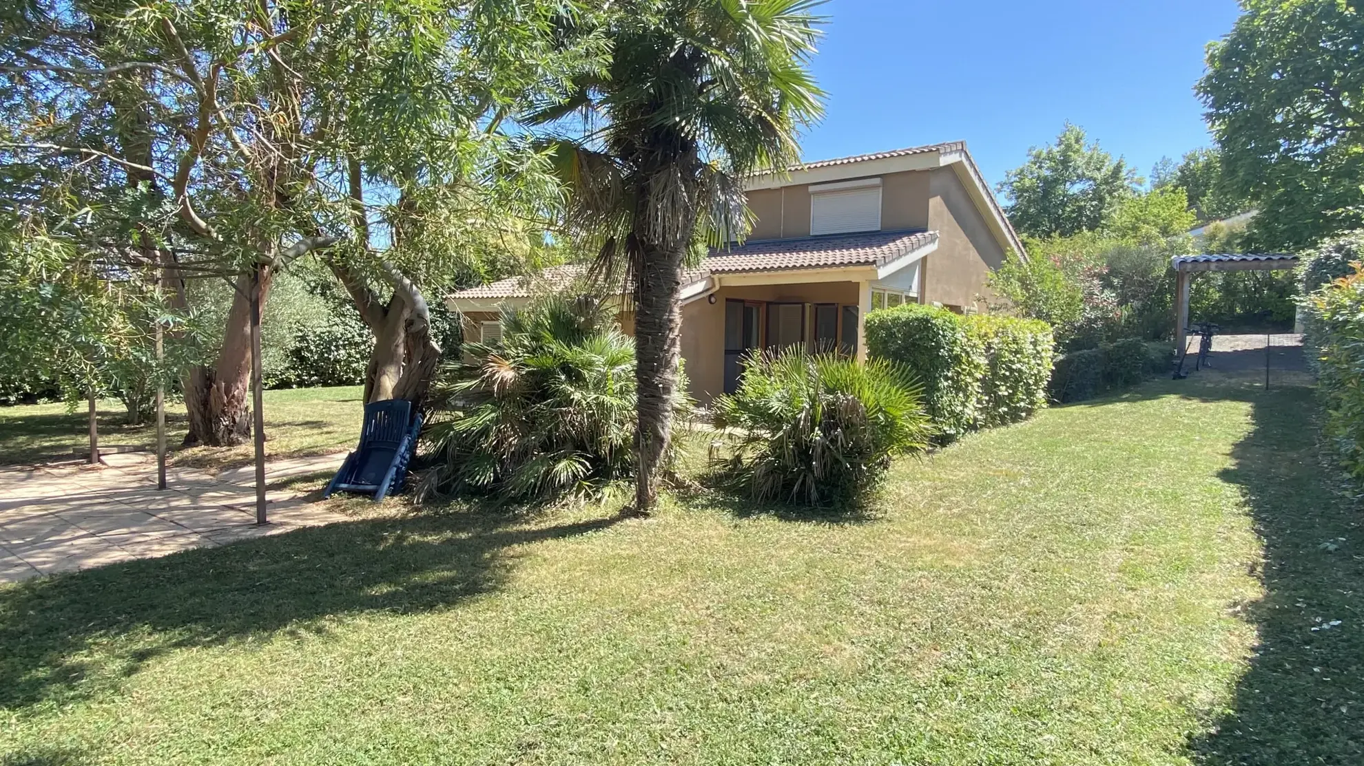 Villa T4 avec grande piscine et équipements de loisirs à Lombez 