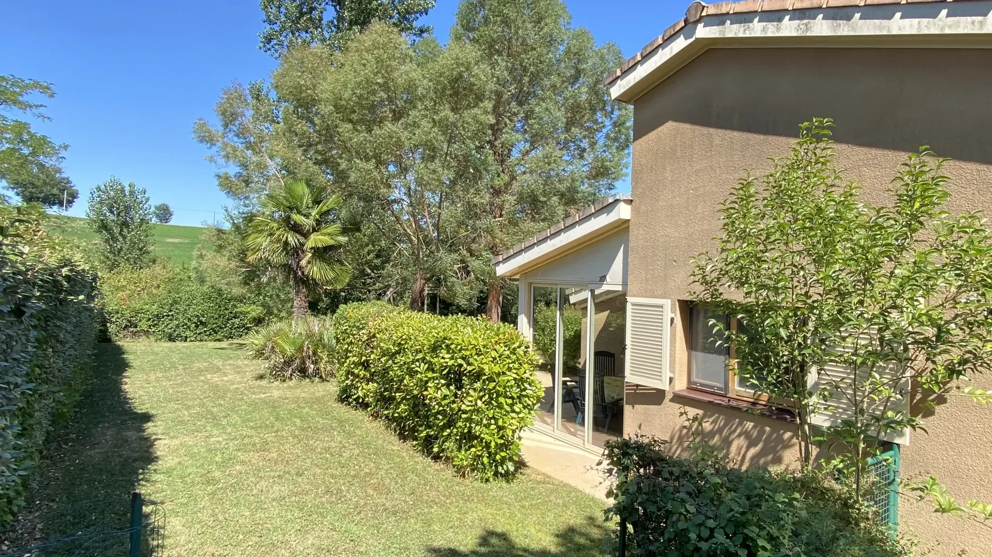Villa T4 avec grande piscine et équipements de loisirs à Lombez 