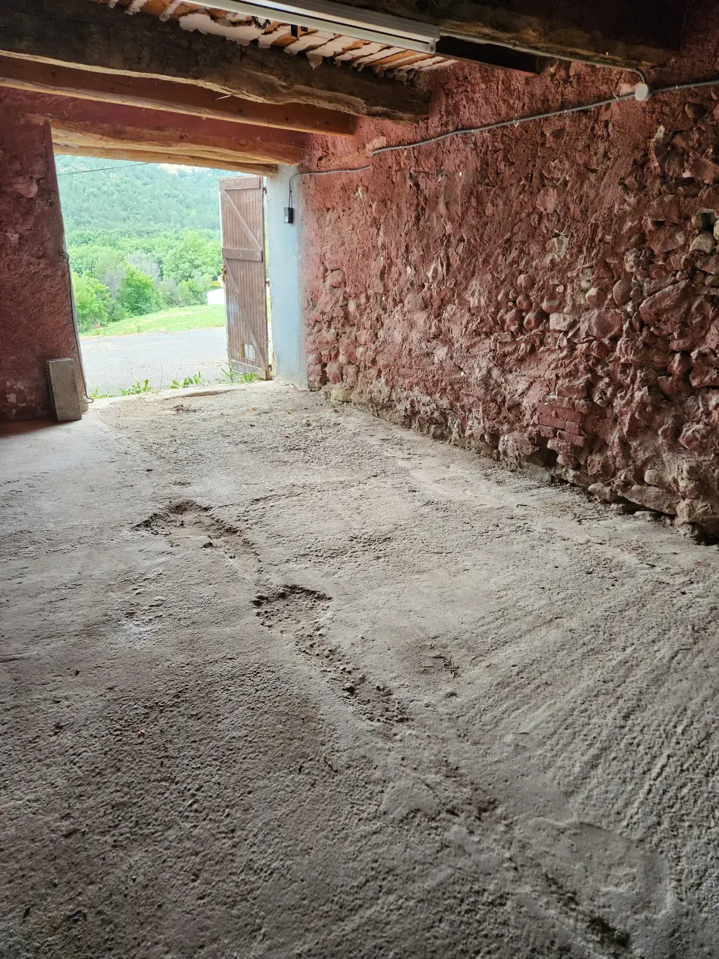 Charmante maison de village à Châteauredon avec deux appartements et potentiel d’investissement 