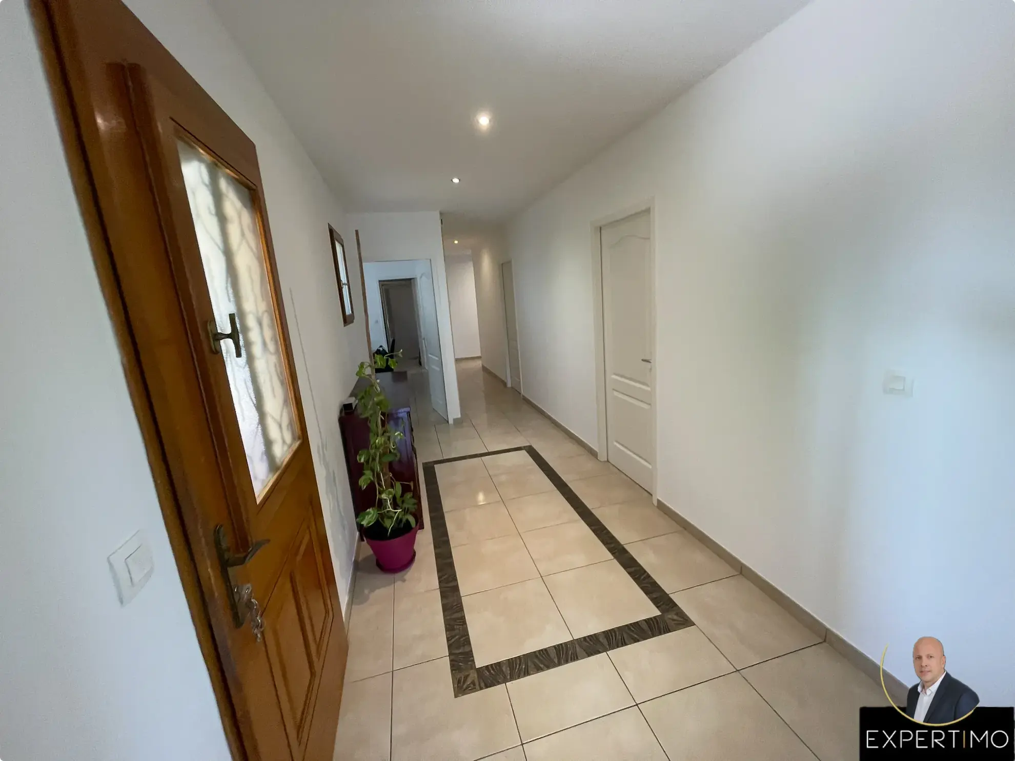 À vendre maison de plain-pied lumineuse avec jardin à Nègrepelisse 