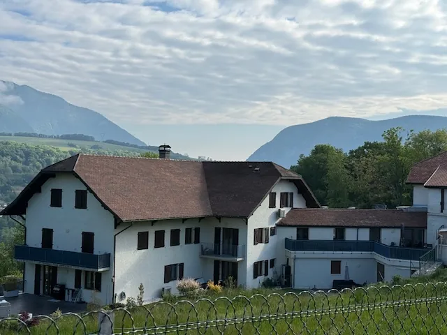 Appartement T3 neuf de 68 m² à Eloise, dernier étage, proche Genève 