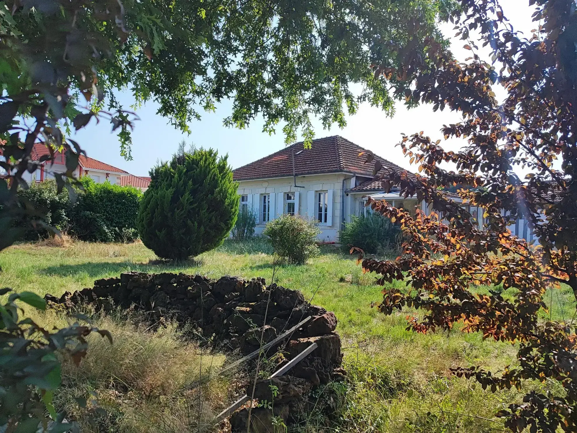 Maison traditionnelle à Juillac 78 m² avec terrain de 950 m² à rénover