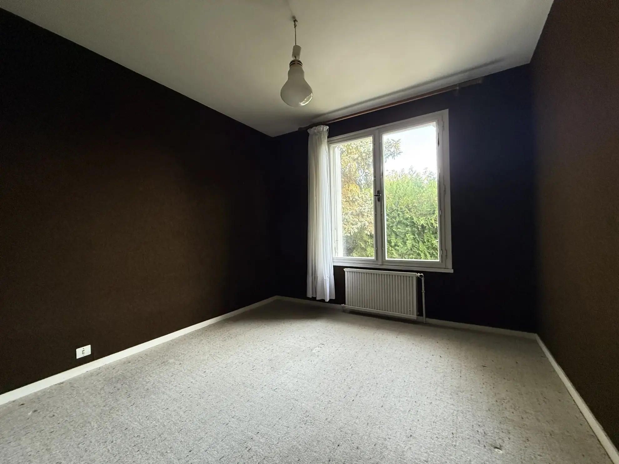 Maison à vendre à Libourne avec 5 chambres, jardin et potentiel locatif élevé 