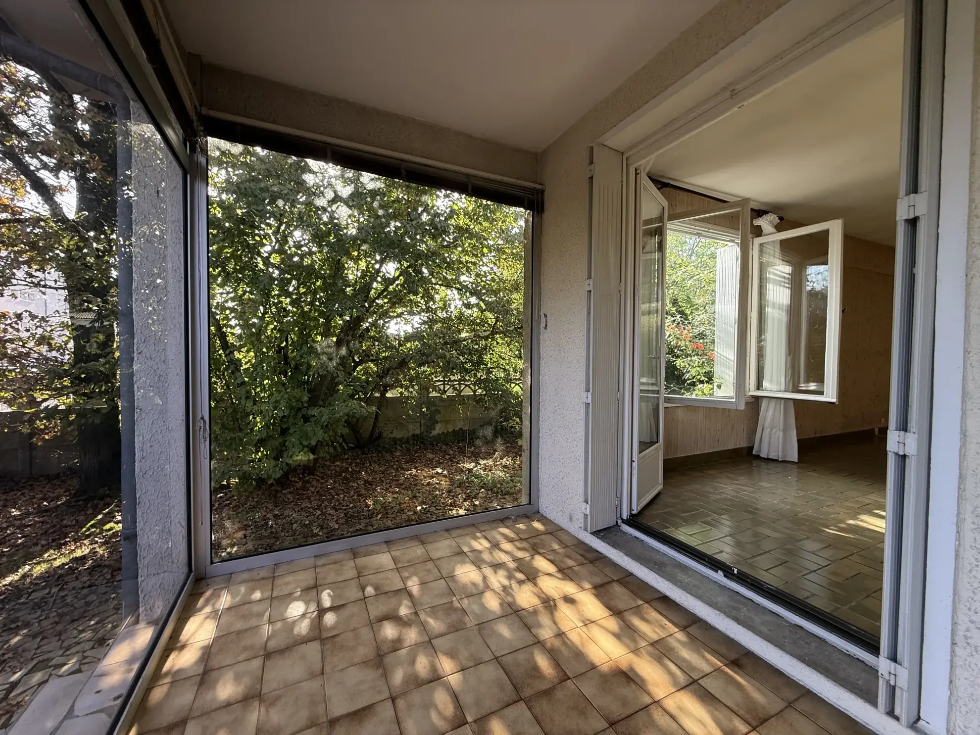 Maison à vendre à Libourne avec 5 chambres, jardin et potentiel locatif élevé 