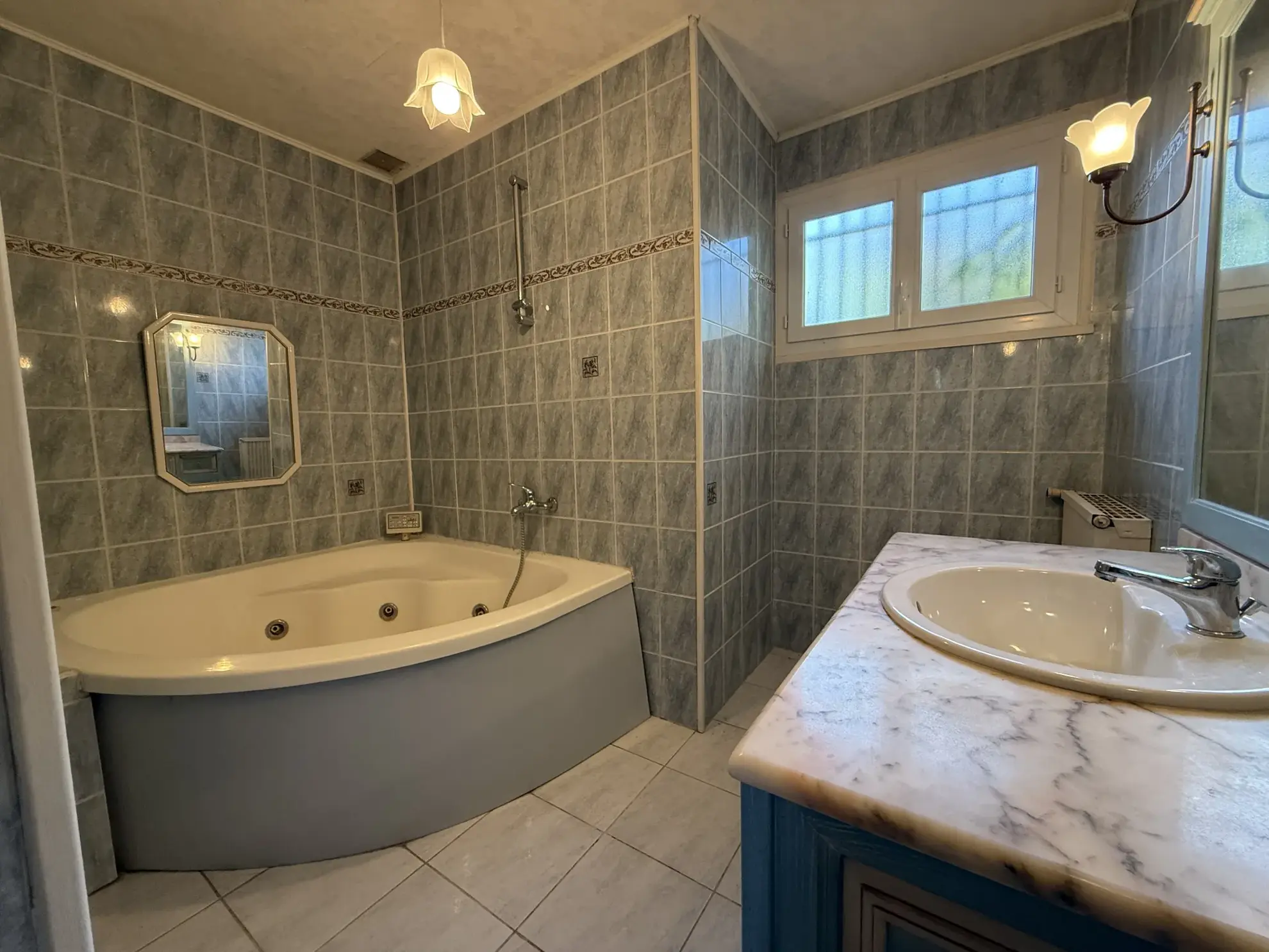 Maison à vendre à Libourne avec 5 chambres, jardin et potentiel locatif élevé 