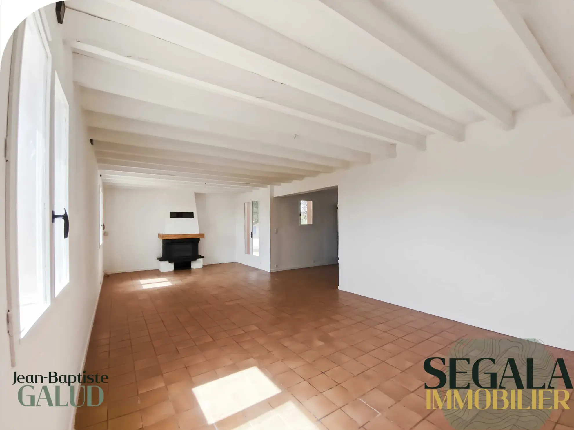 Maison de plain-pied à Mirandol avec grand terrain et panneaux solaires 