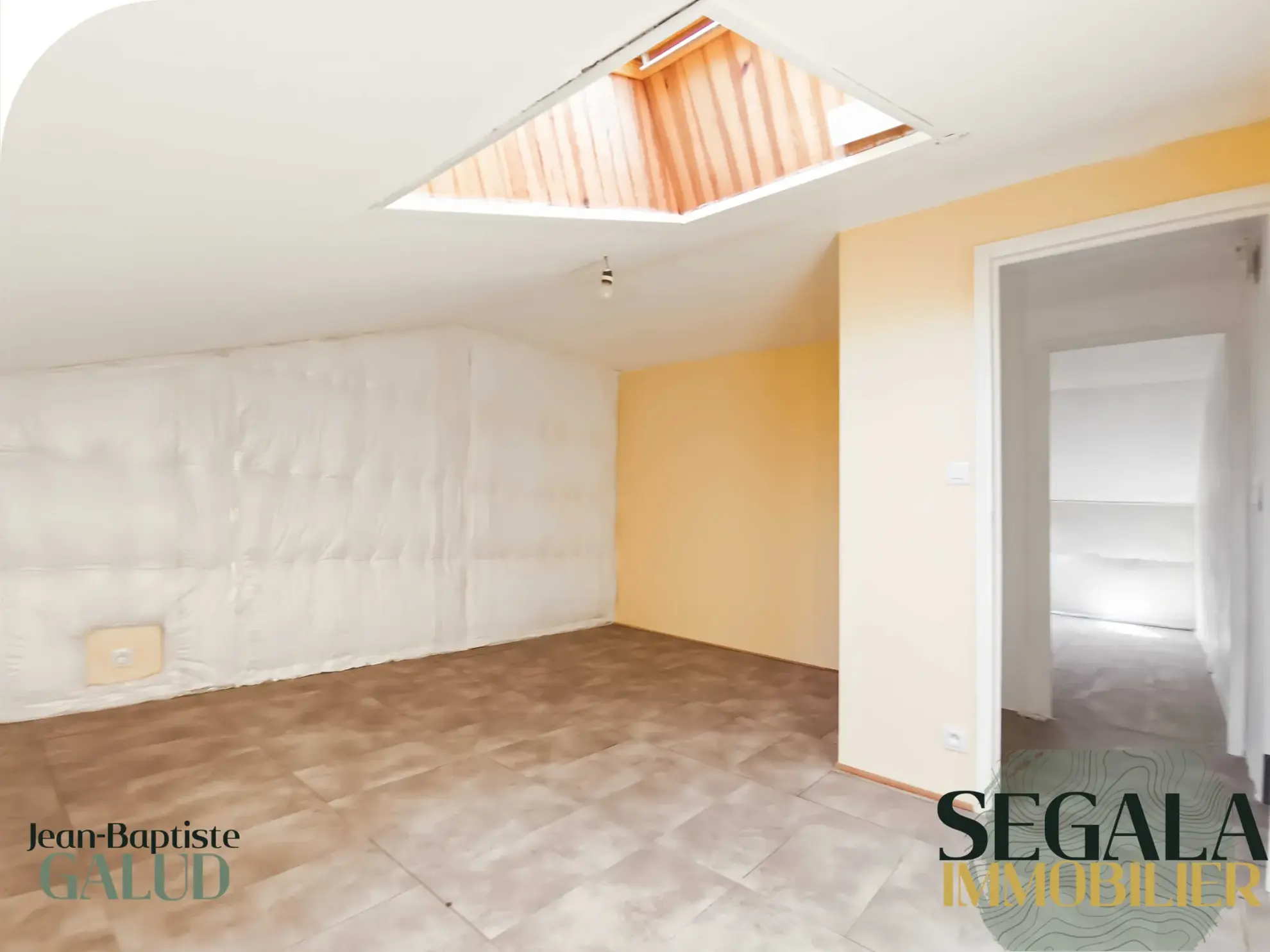 Maison de plain-pied à Mirandol avec grand terrain et panneaux solaires 