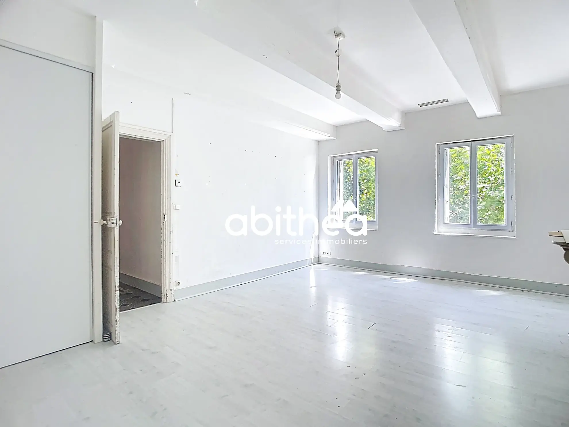 Appartement T5 de 193 m2 avec vue dégagée au centre de Béziers 