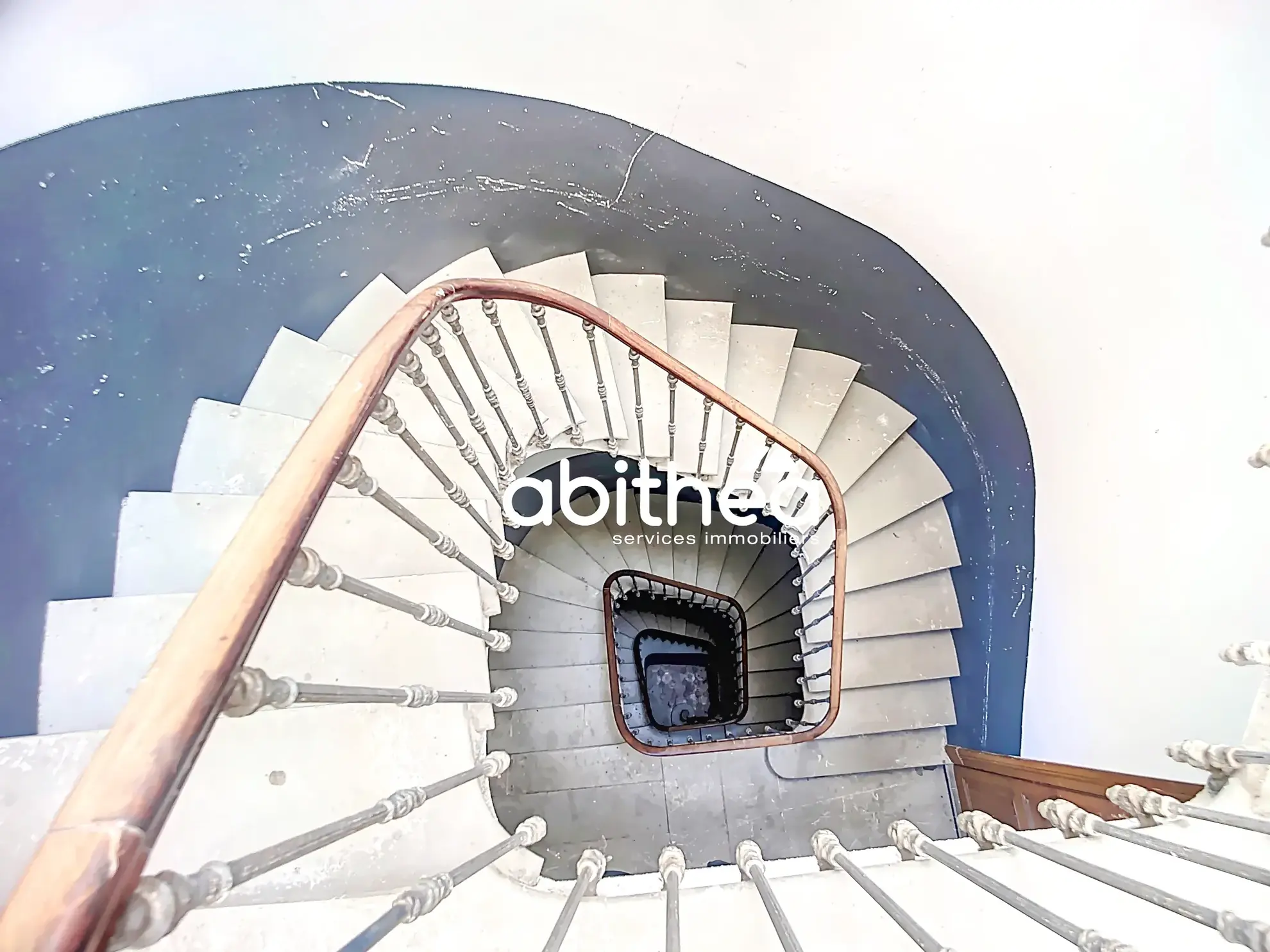 Appartement T5 de 193 m2 avec vue dégagée au centre de Béziers 