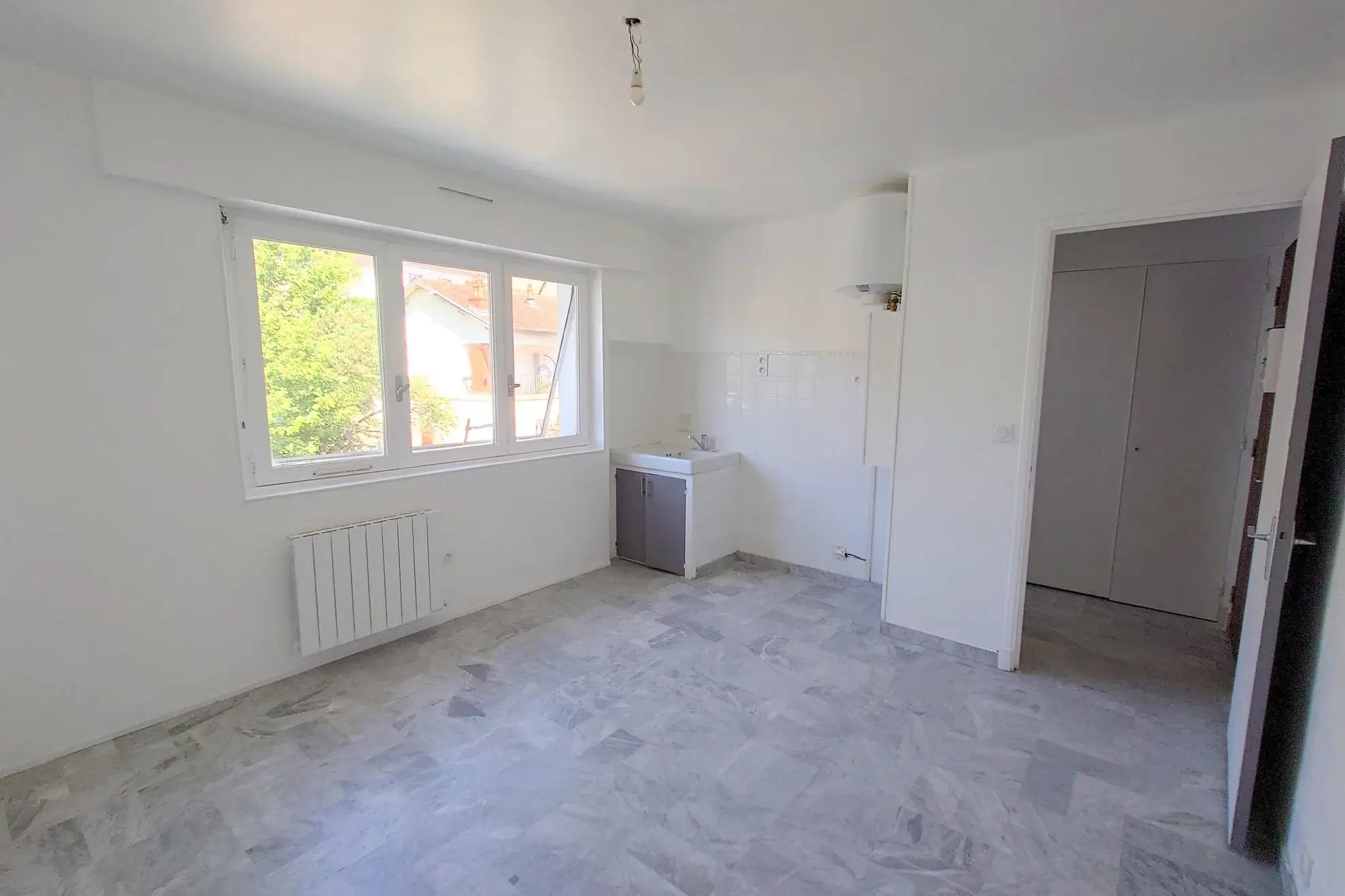 Joli studio de 20 m² à Villefranche de Rouergue avec cave