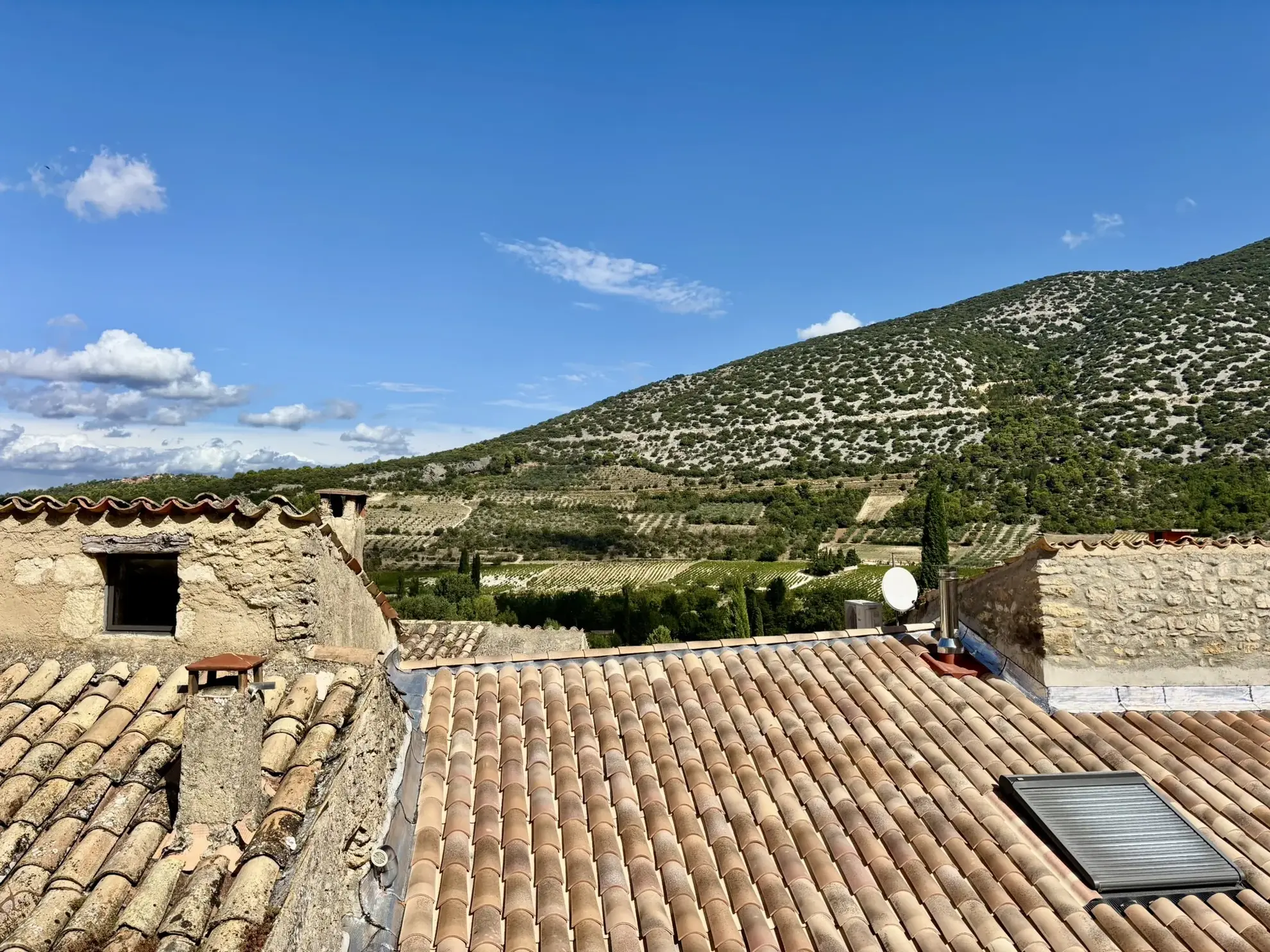 Charmante maison de village avec terrasse à Malaucène - 61 m² 