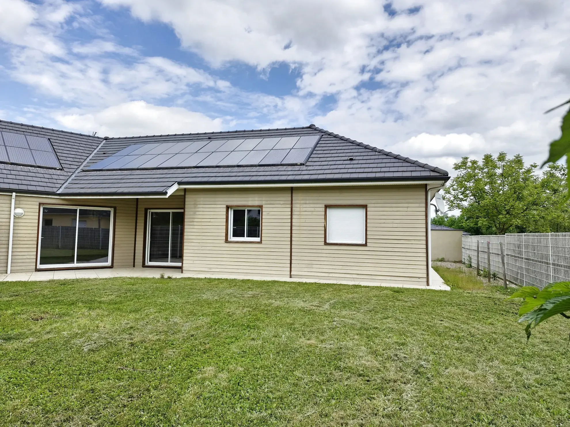 Belle maison de plain-pied avec 4 chambres à Odos proche Tarbes 