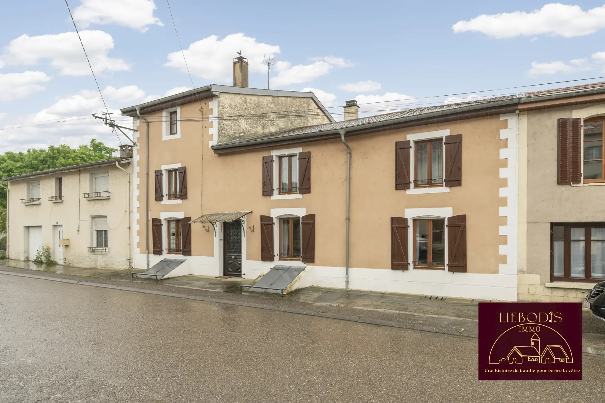 Maison familiale spacieuse avec jardin et dépendance à Haroué près de Bayon 