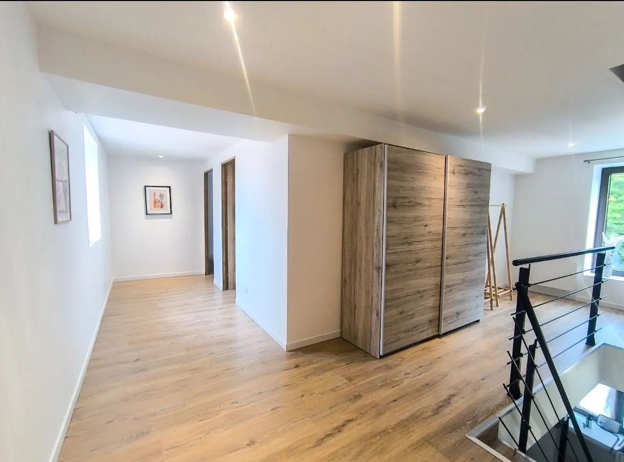 Maison de village rénovée à Crézancy – 6 chambres, jardin, proche Château-Thierry 